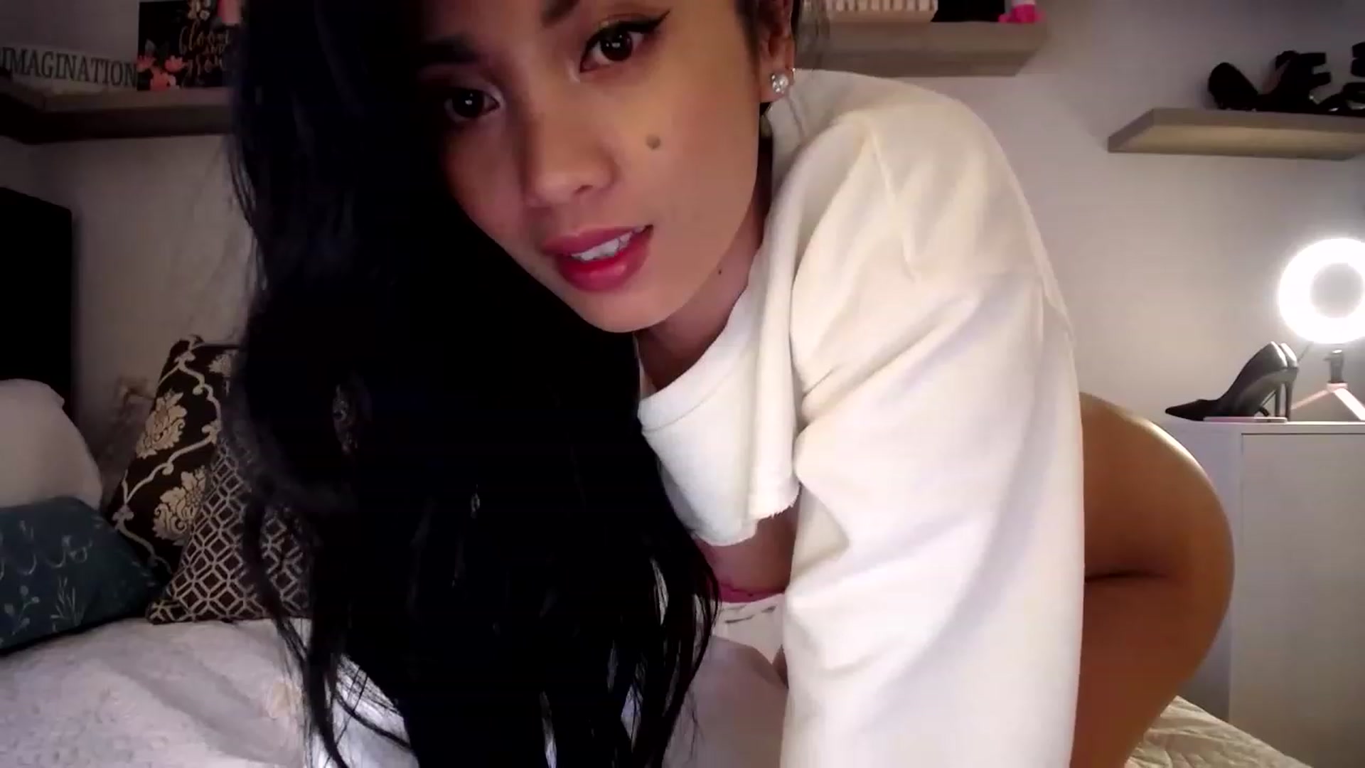 AsianLuv_4U video thumbnail
