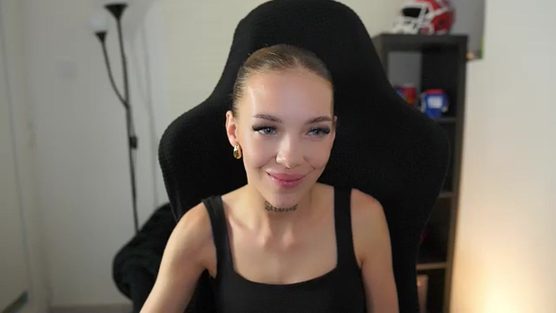 Alexxisky video thumbnail