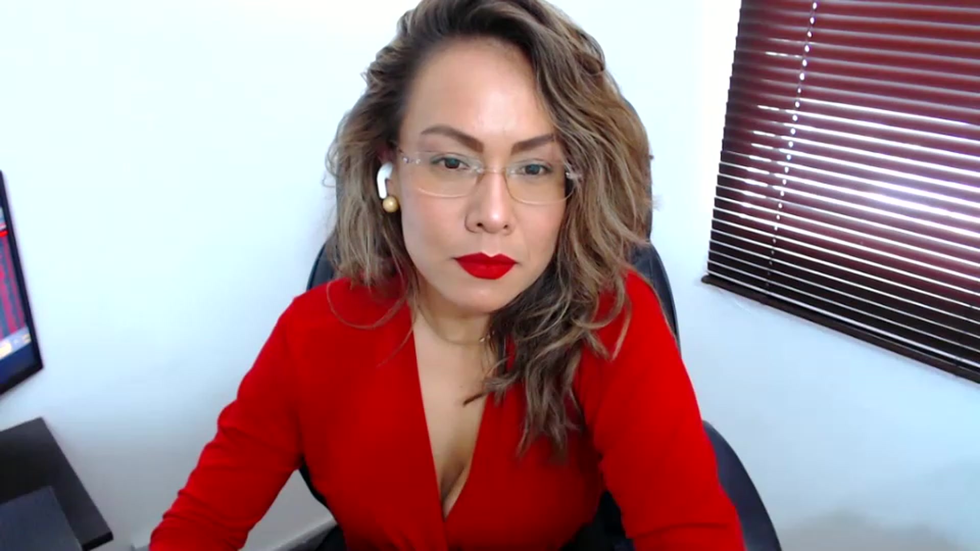 office_secret video thumbnail