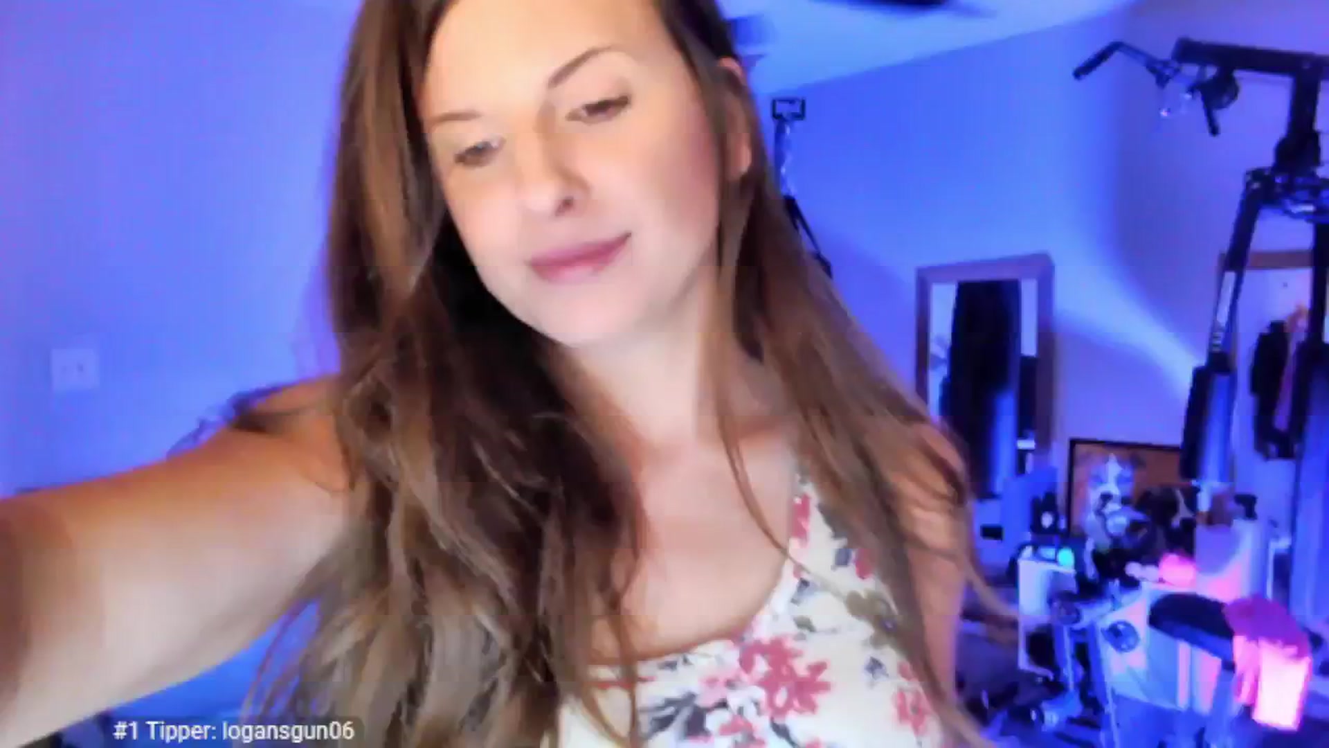 Anna__Online video thumbnail