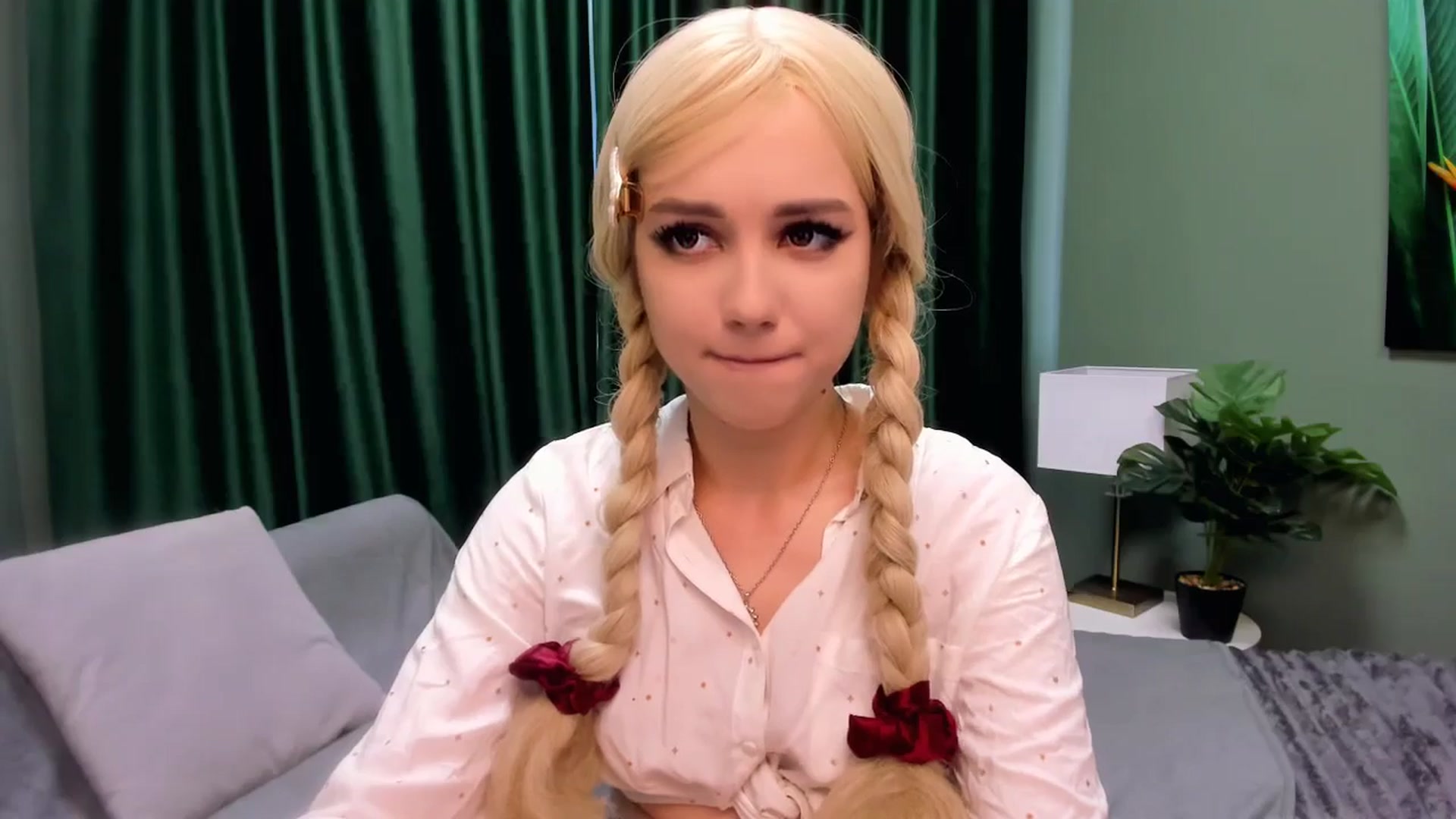 EsterCandy video thumbnail