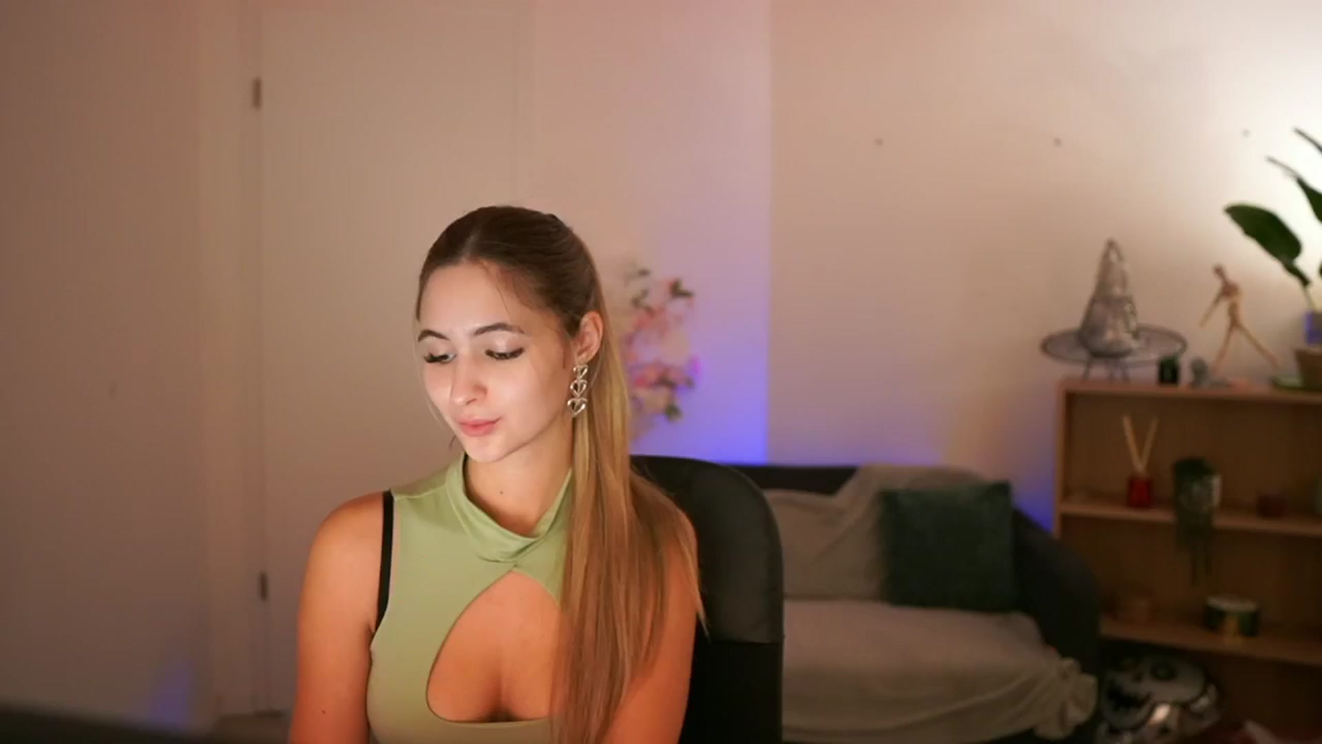 CuteGirl_18 video thumbnail