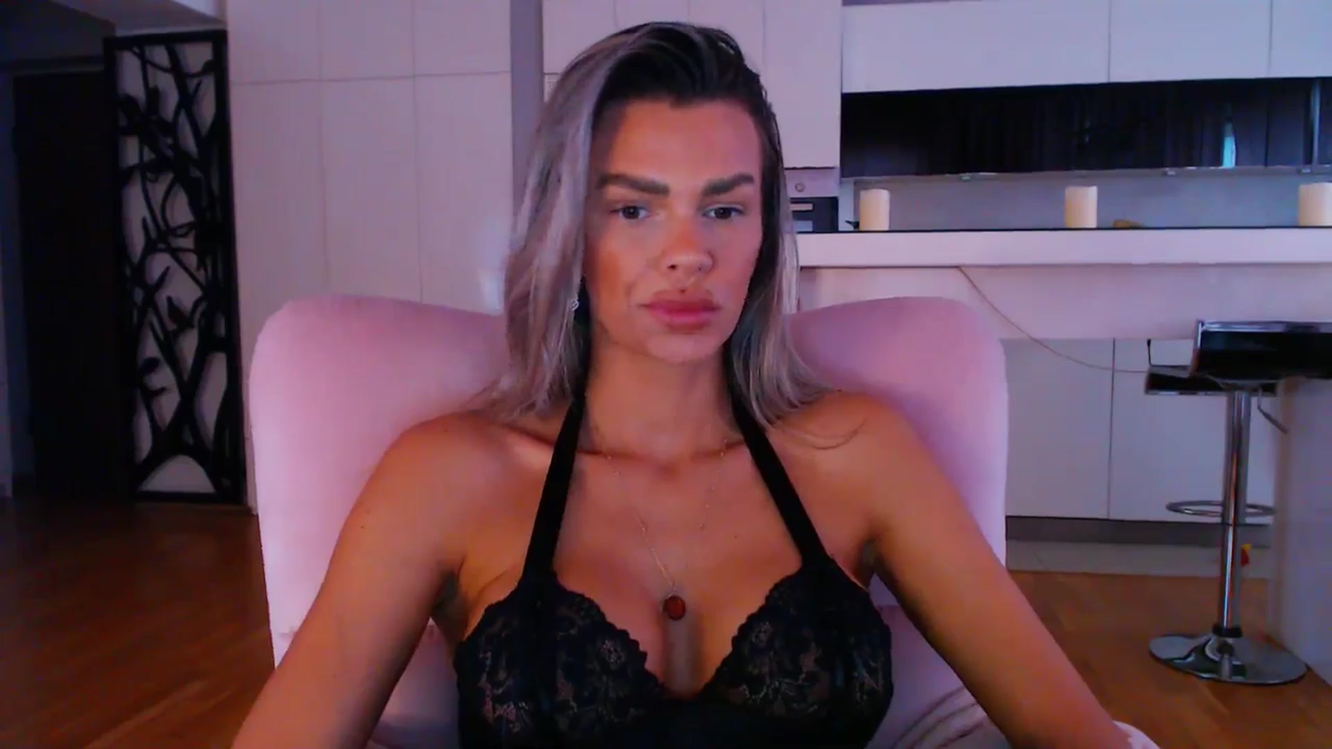 D_y_y video thumbnail