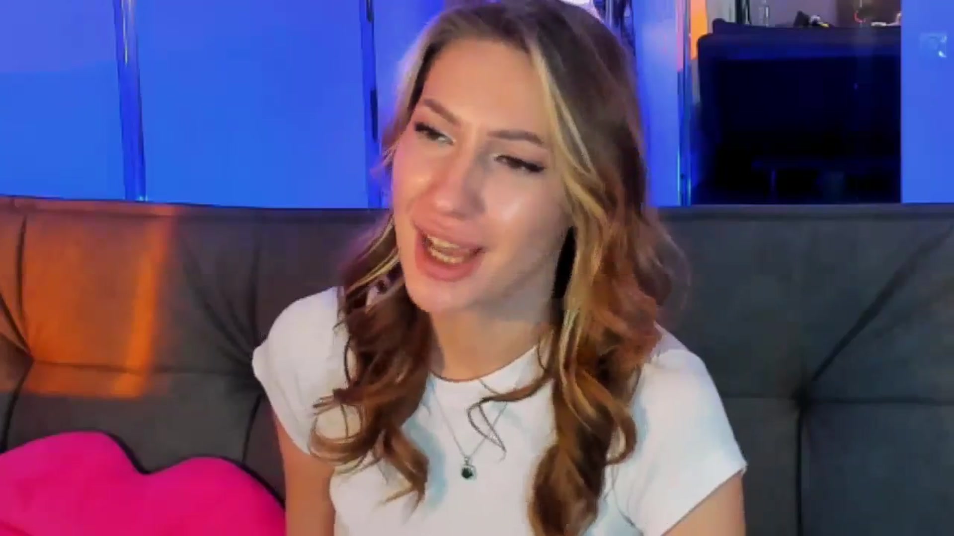 LovelyGin video thumbnail