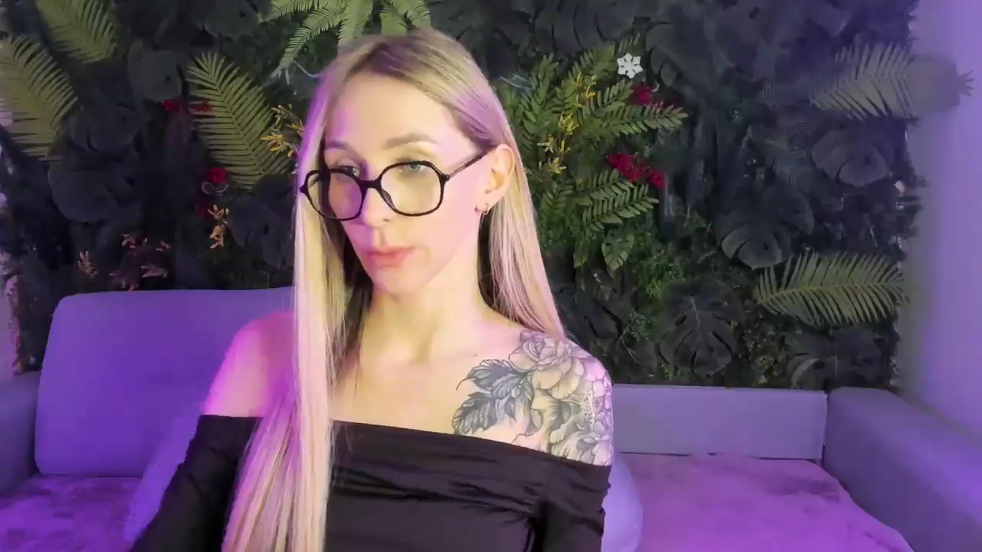 Horny_Blond video thumbnail