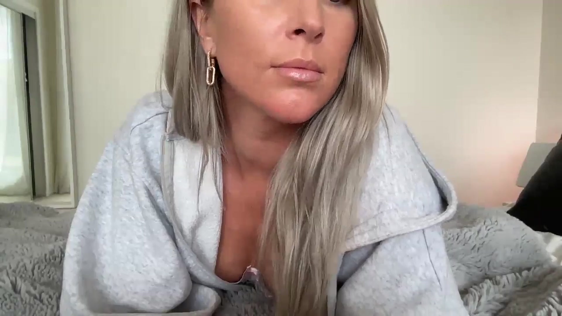 DailyTease video thumbnail