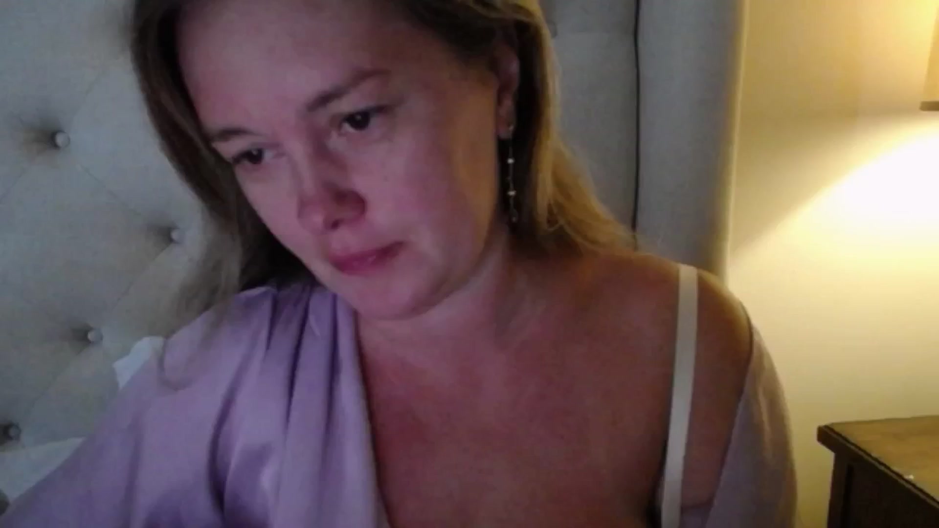 J0llye video thumbnail