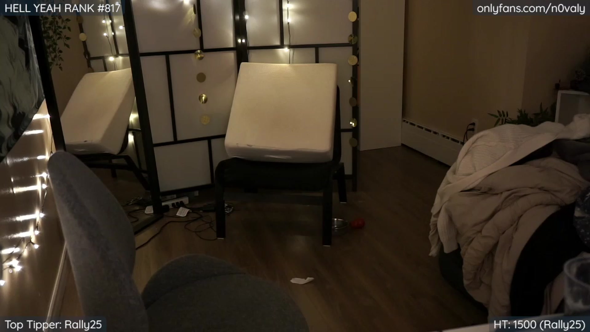 N0valy video thumbnail