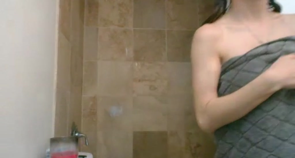 le_lea video thumbnail