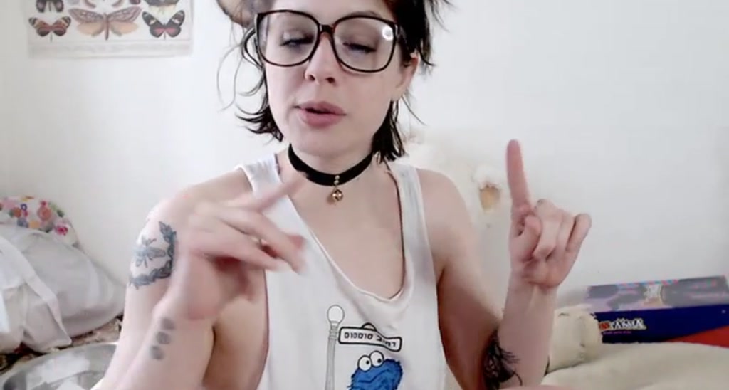 AliceKarina video thumbnail
