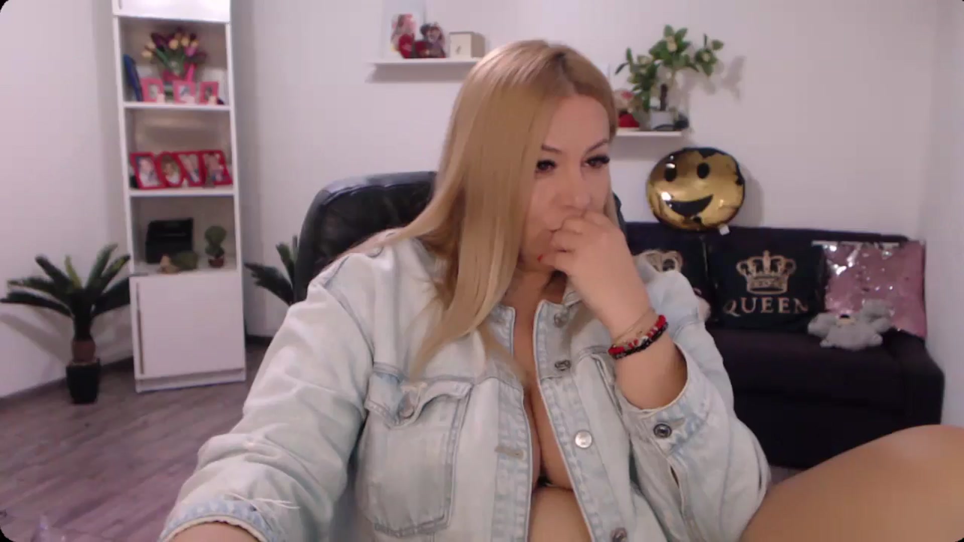 A_baby_Boo video thumbnail