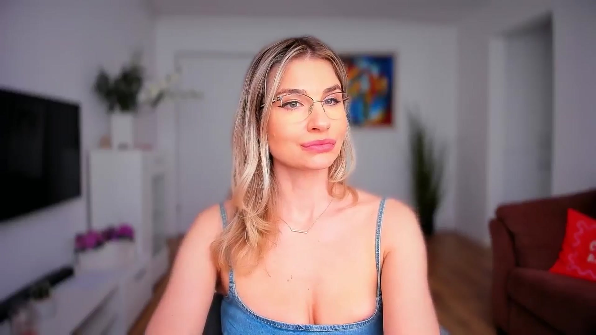 AlyMiss video thumbnail