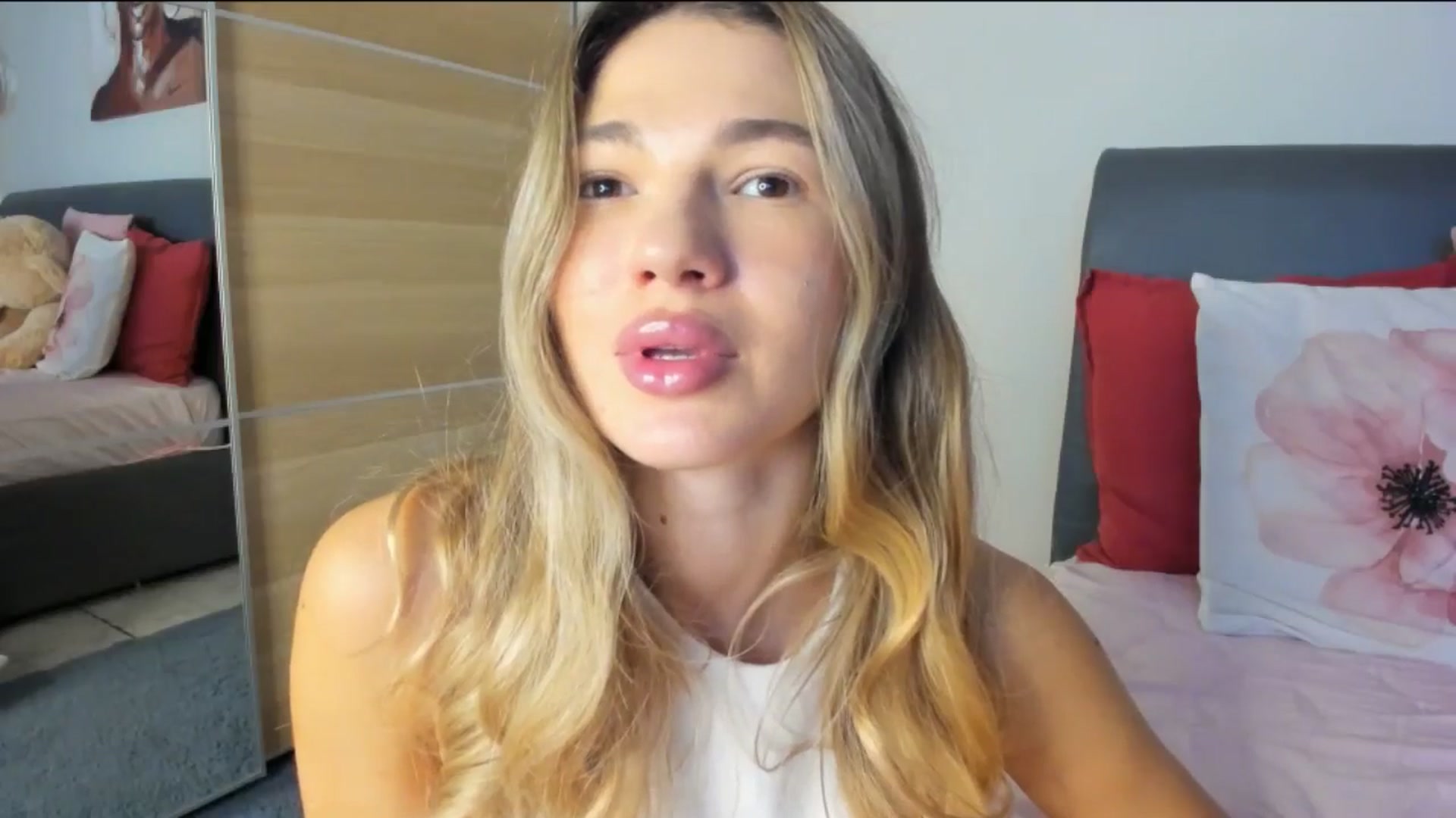 Dariadely video thumbnail