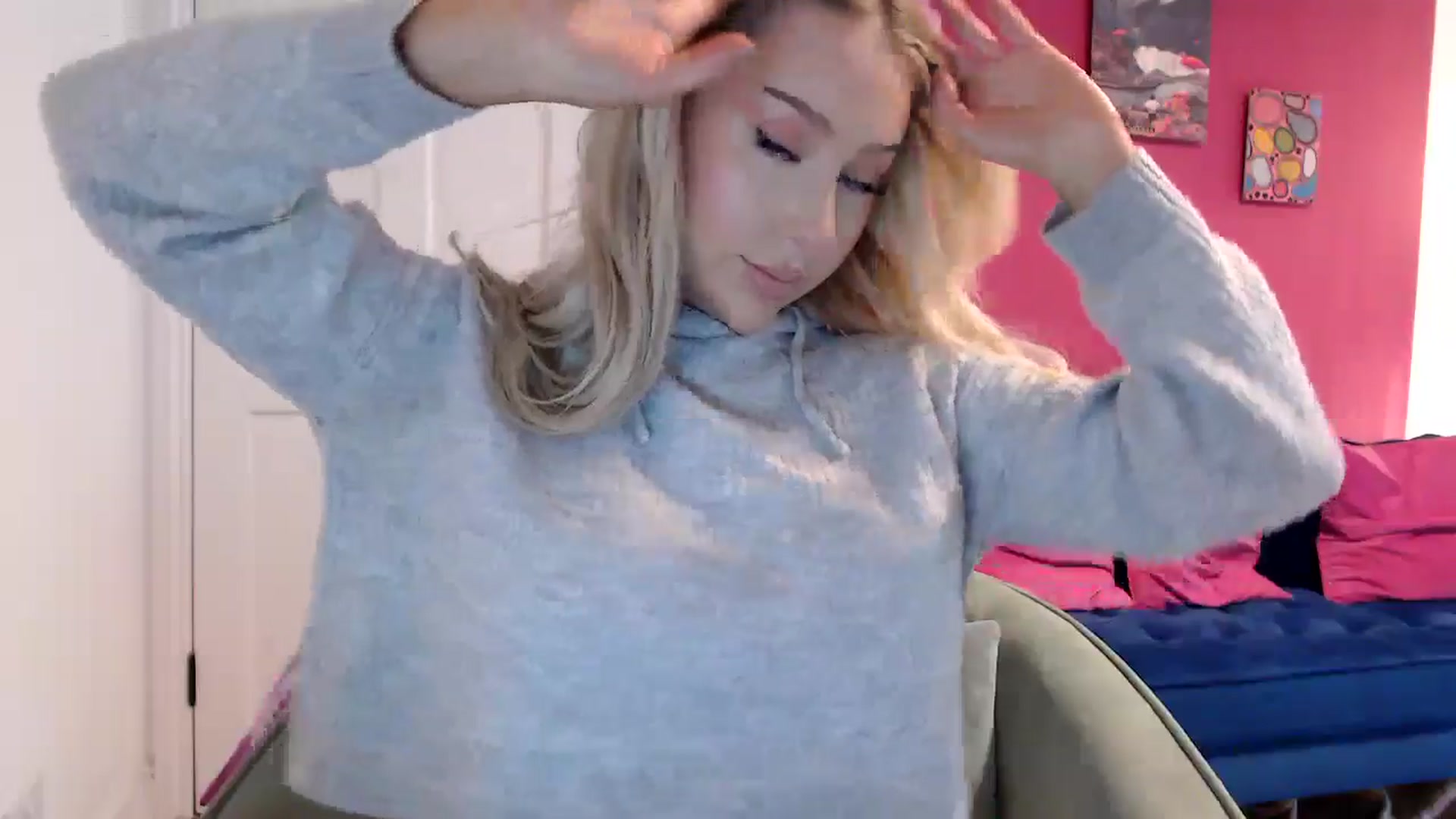 PetiteAvax video thumbnail