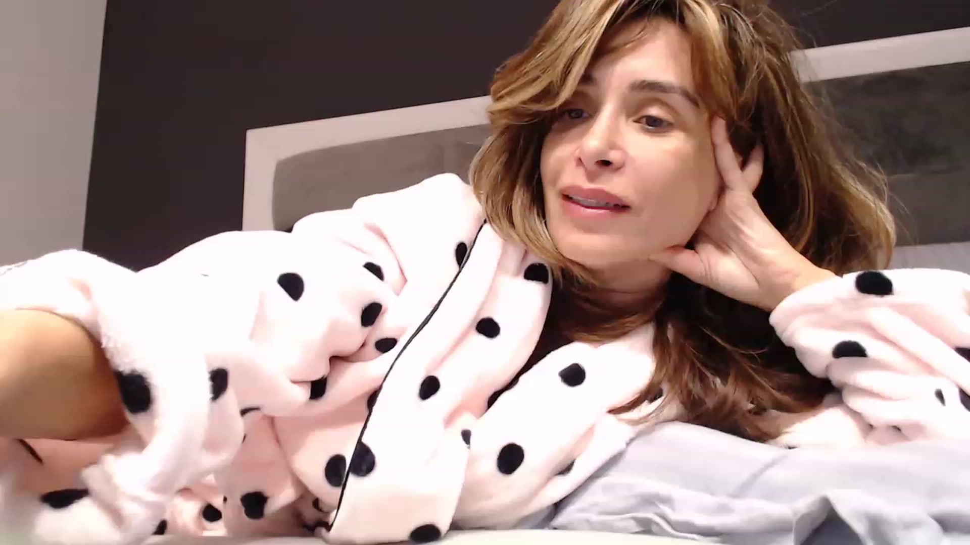 NormalGirl video thumbnail