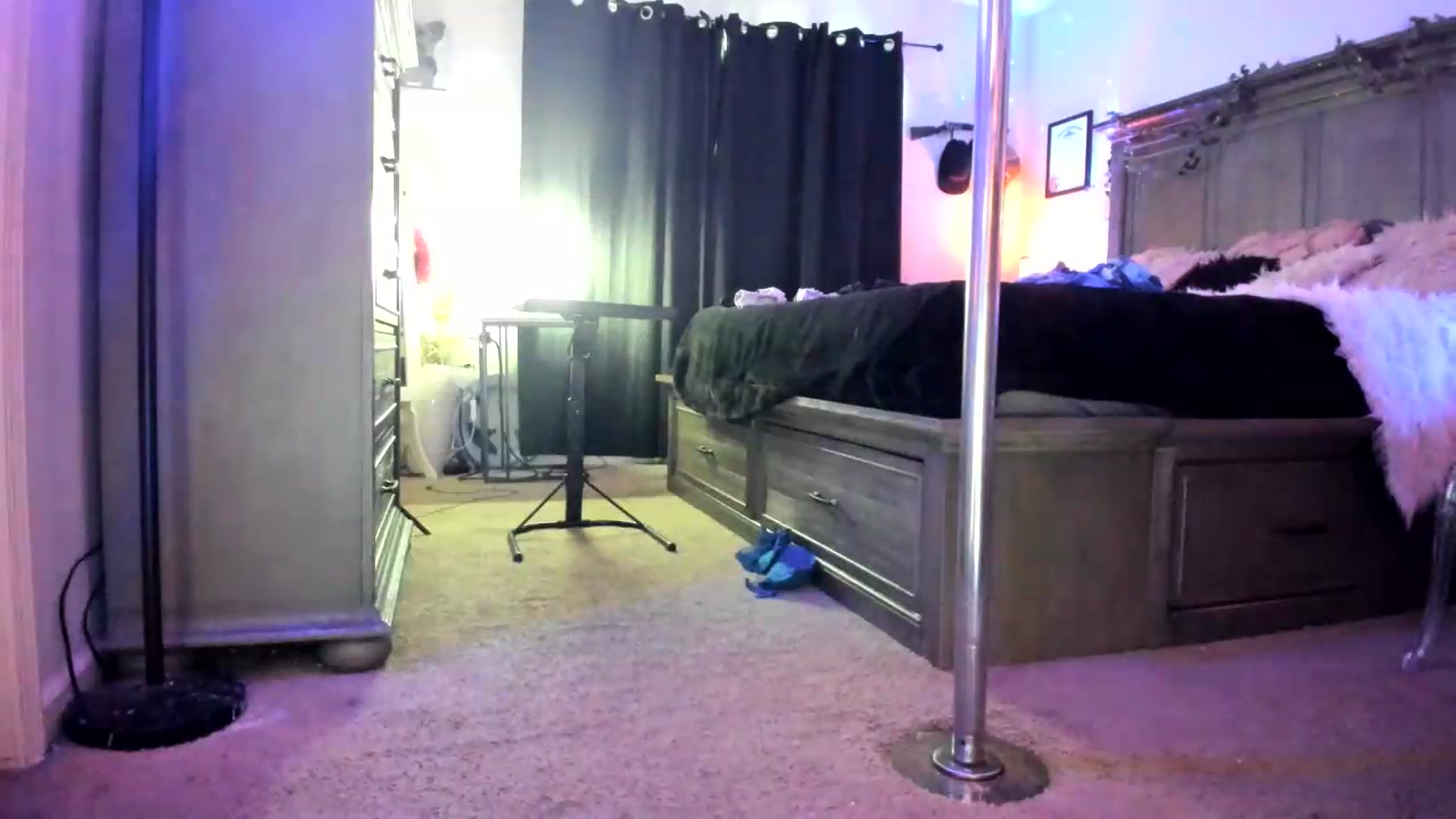 PoleBunnyXxx video thumbnail