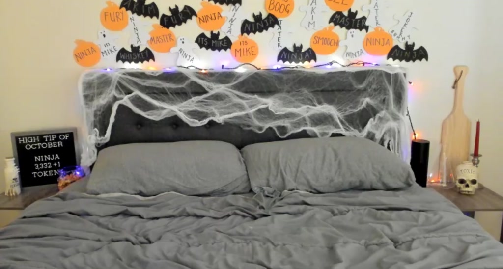 Halloweinie video thumbnail