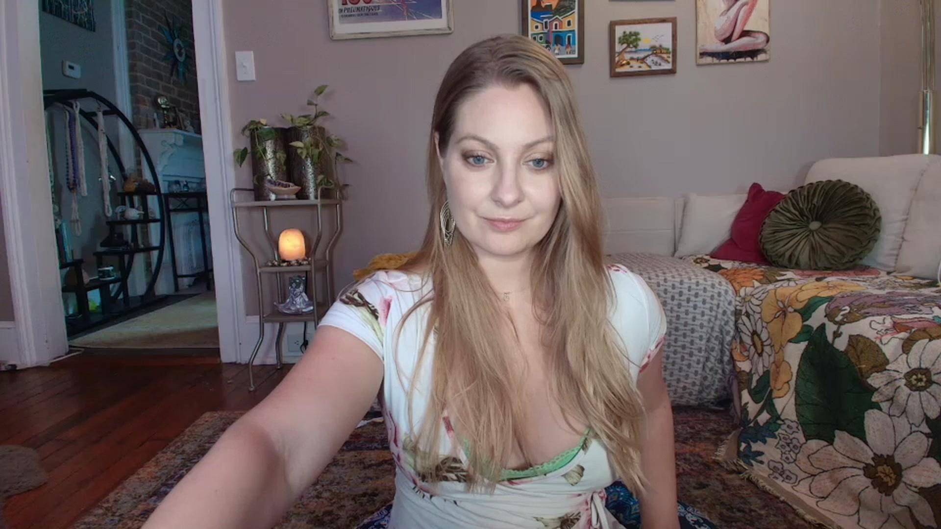 VeronicaOMG video thumbnail