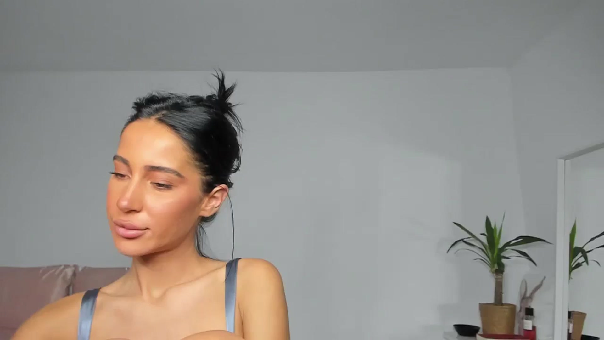 Qarinah video thumbnail