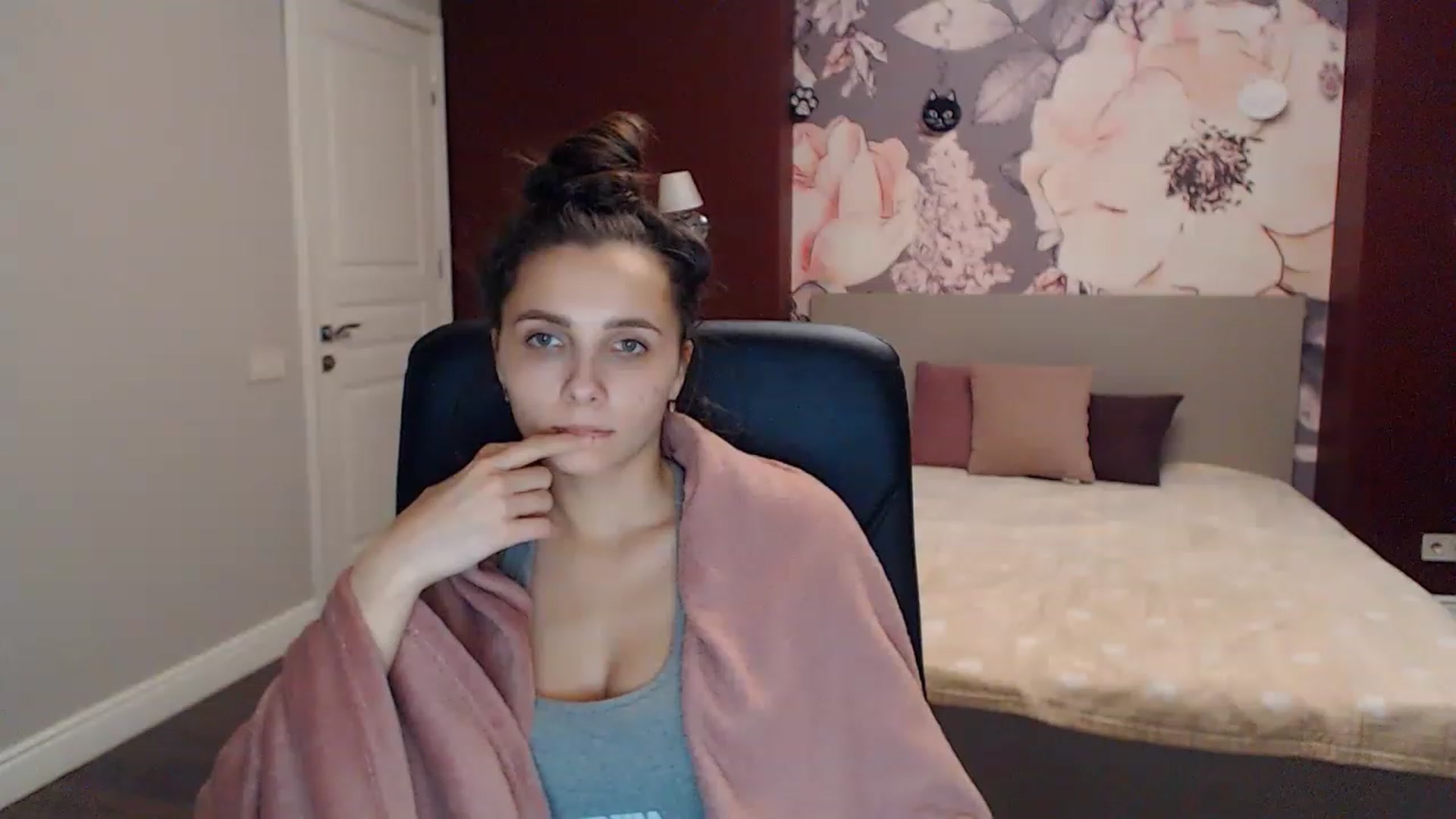 Karina_Mils video thumbnail