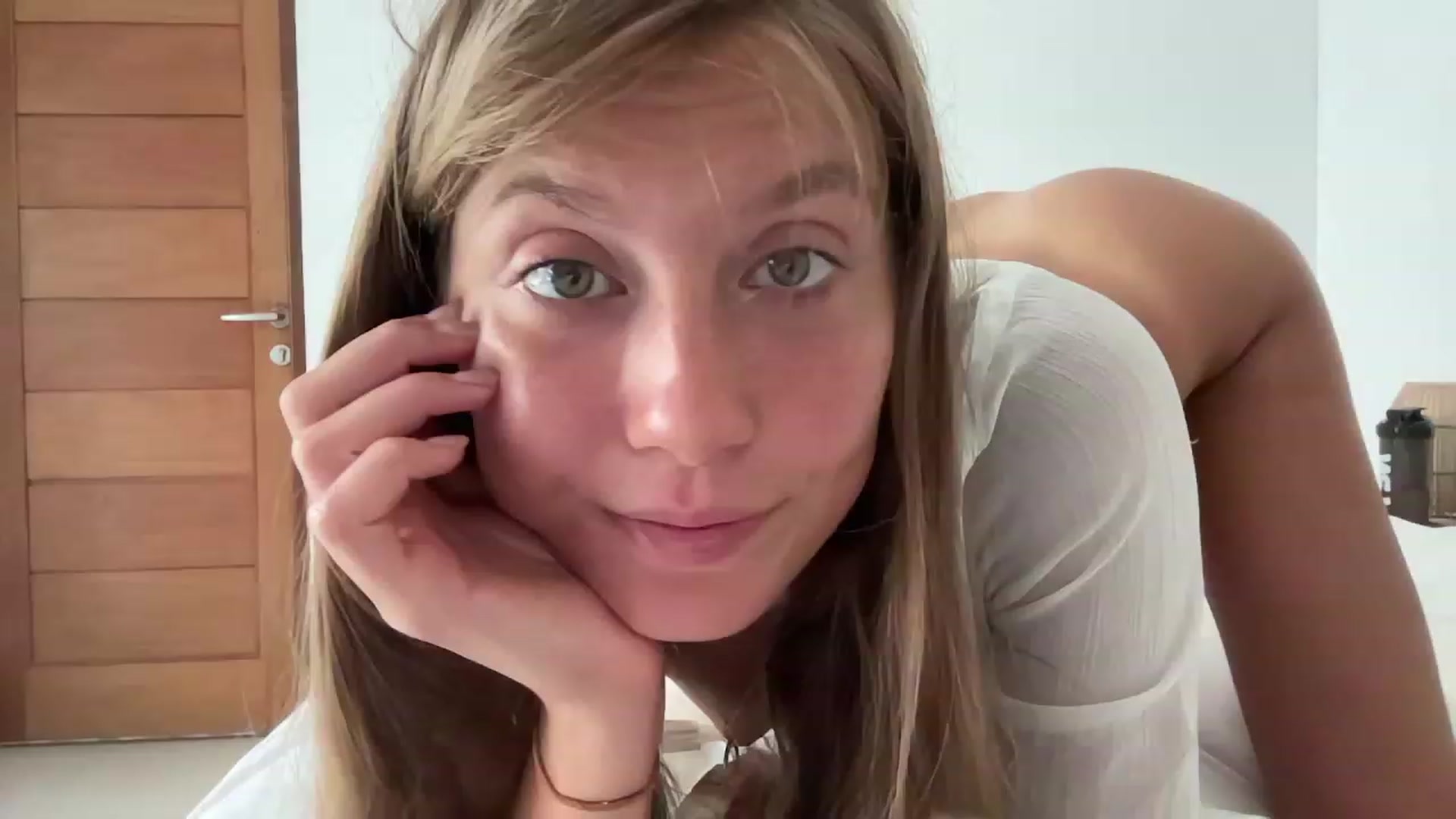 JasSurfGirl video thumbnail
