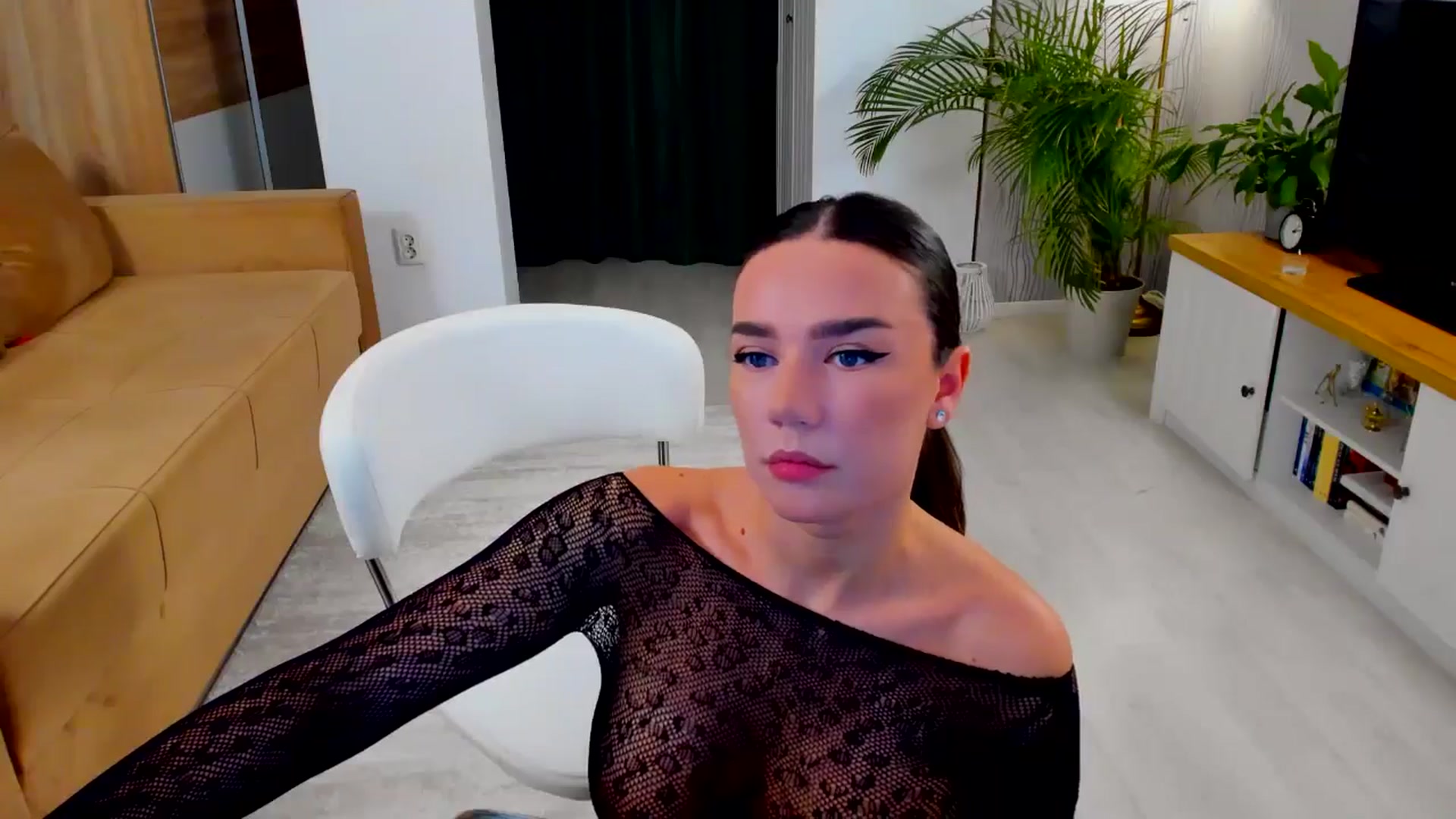 BellaaDona video thumbnail
