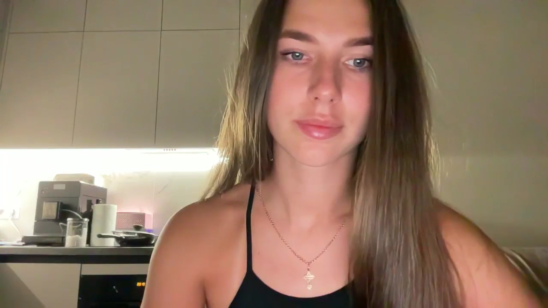 kissfreeze video thumbnail