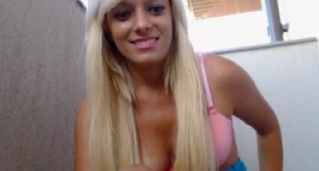 AwesomeBlonde video thumbnail
