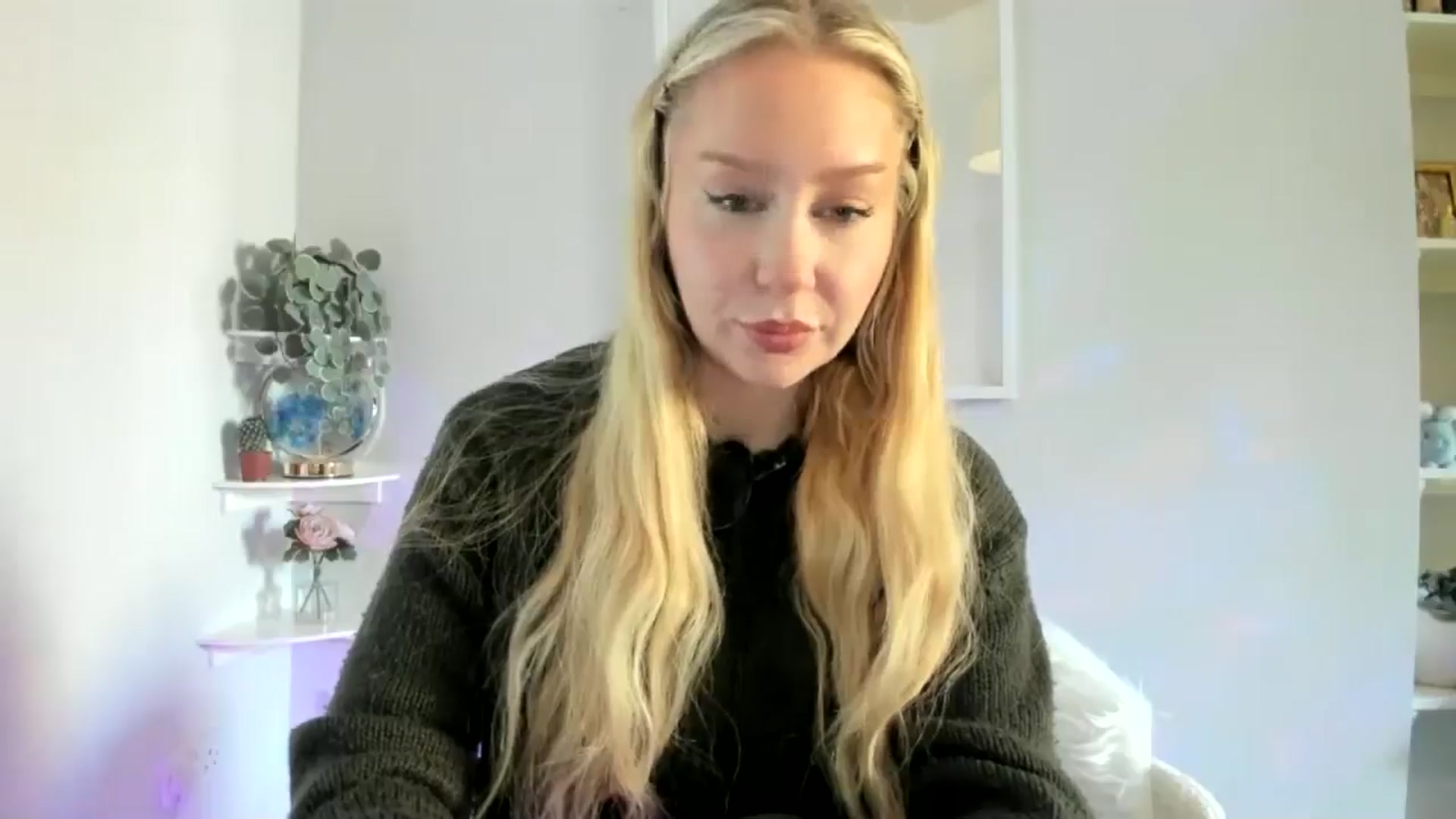 AvaCutie video thumbnail