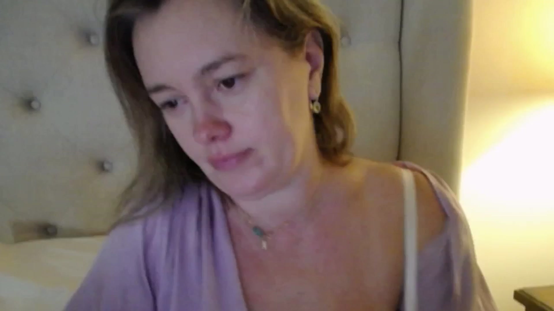 J0llye video thumbnail