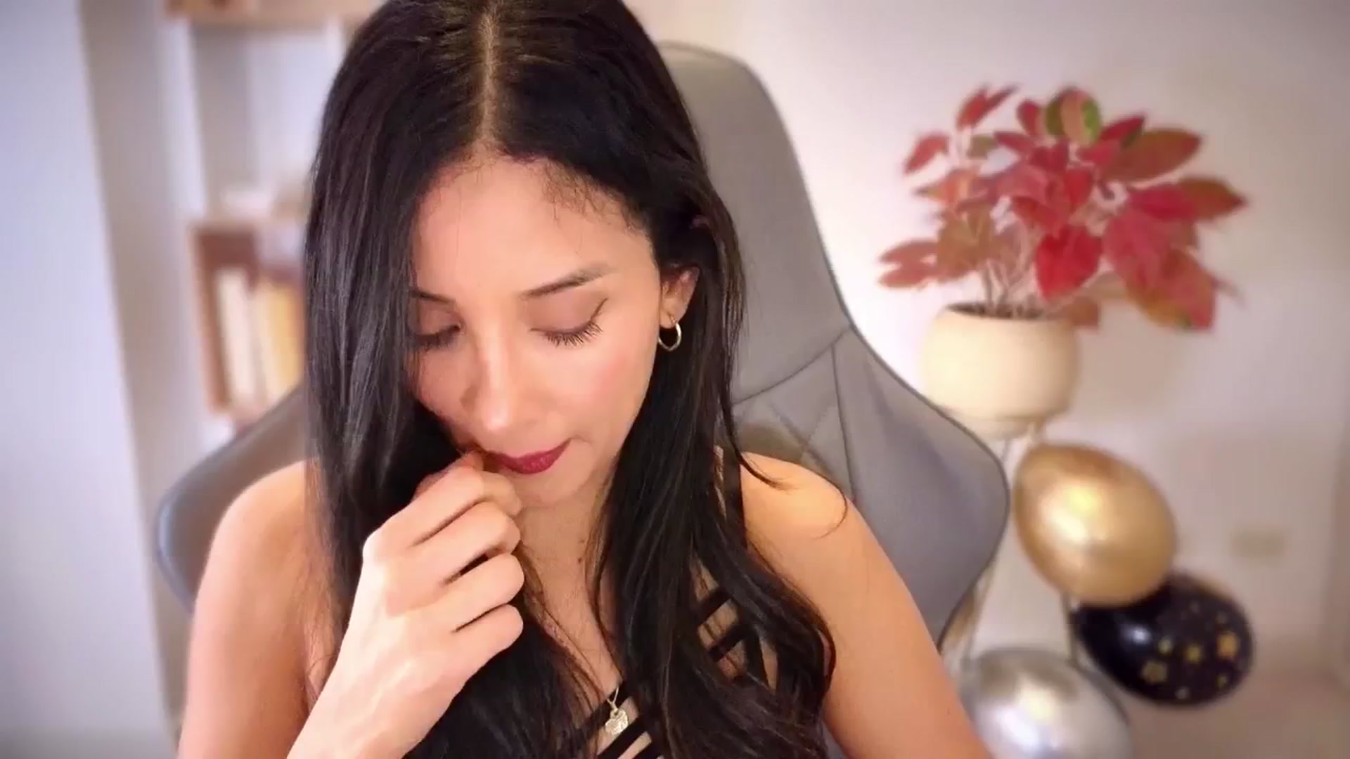 PaulaFer video thumbnail