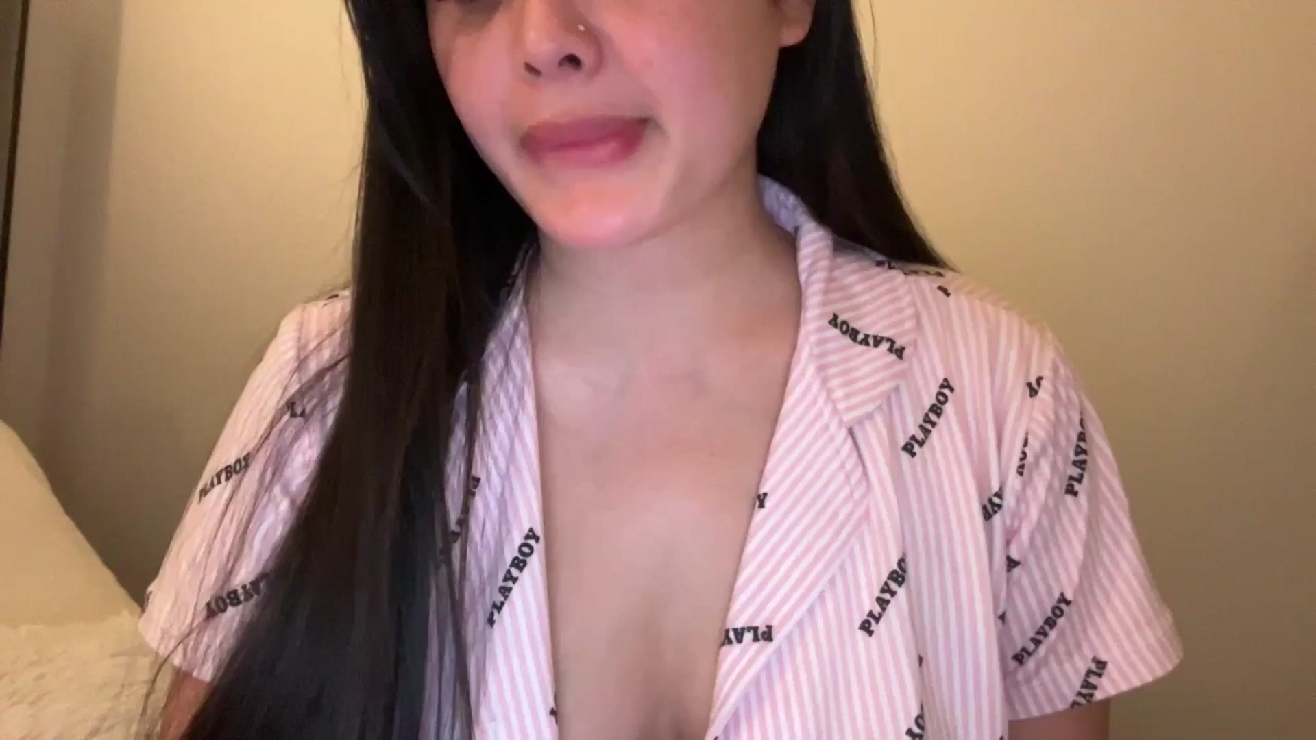 MsAkira video thumbnail