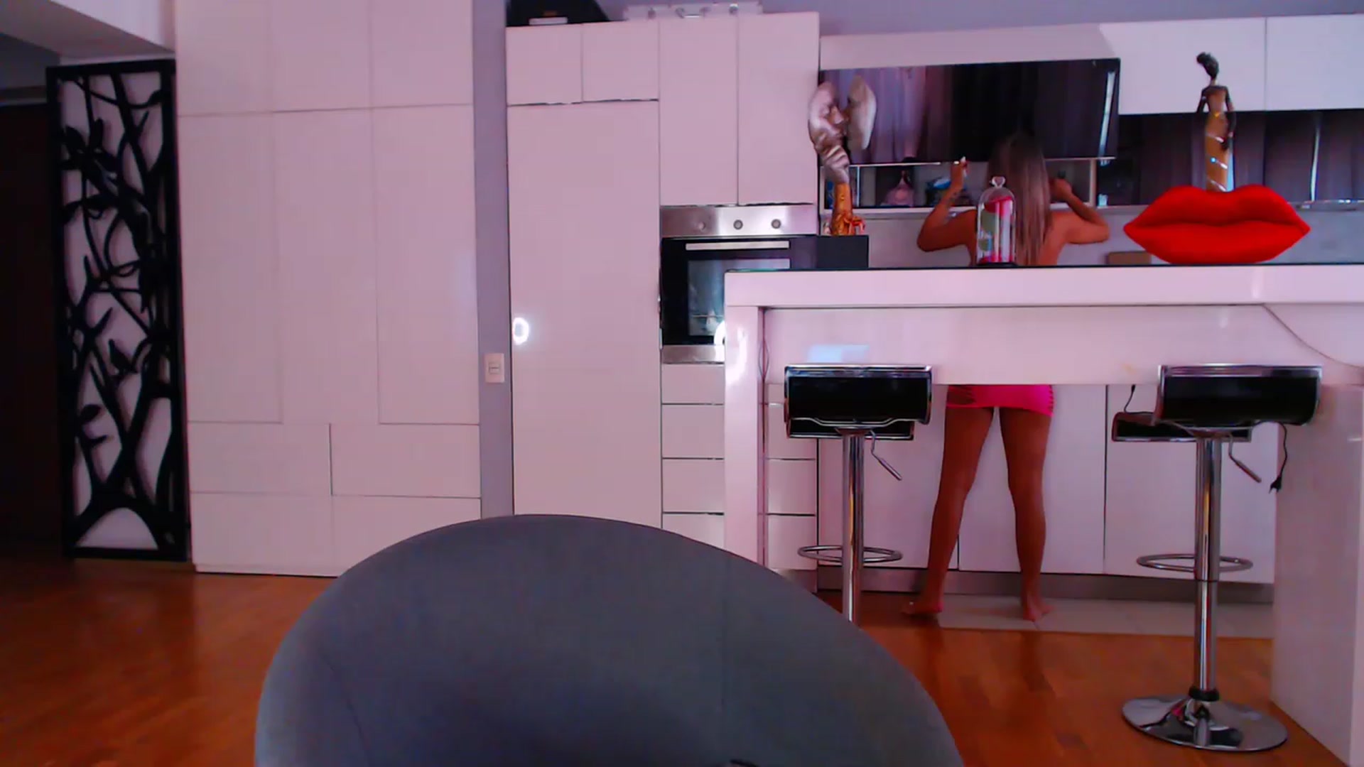D_y_y video thumbnail