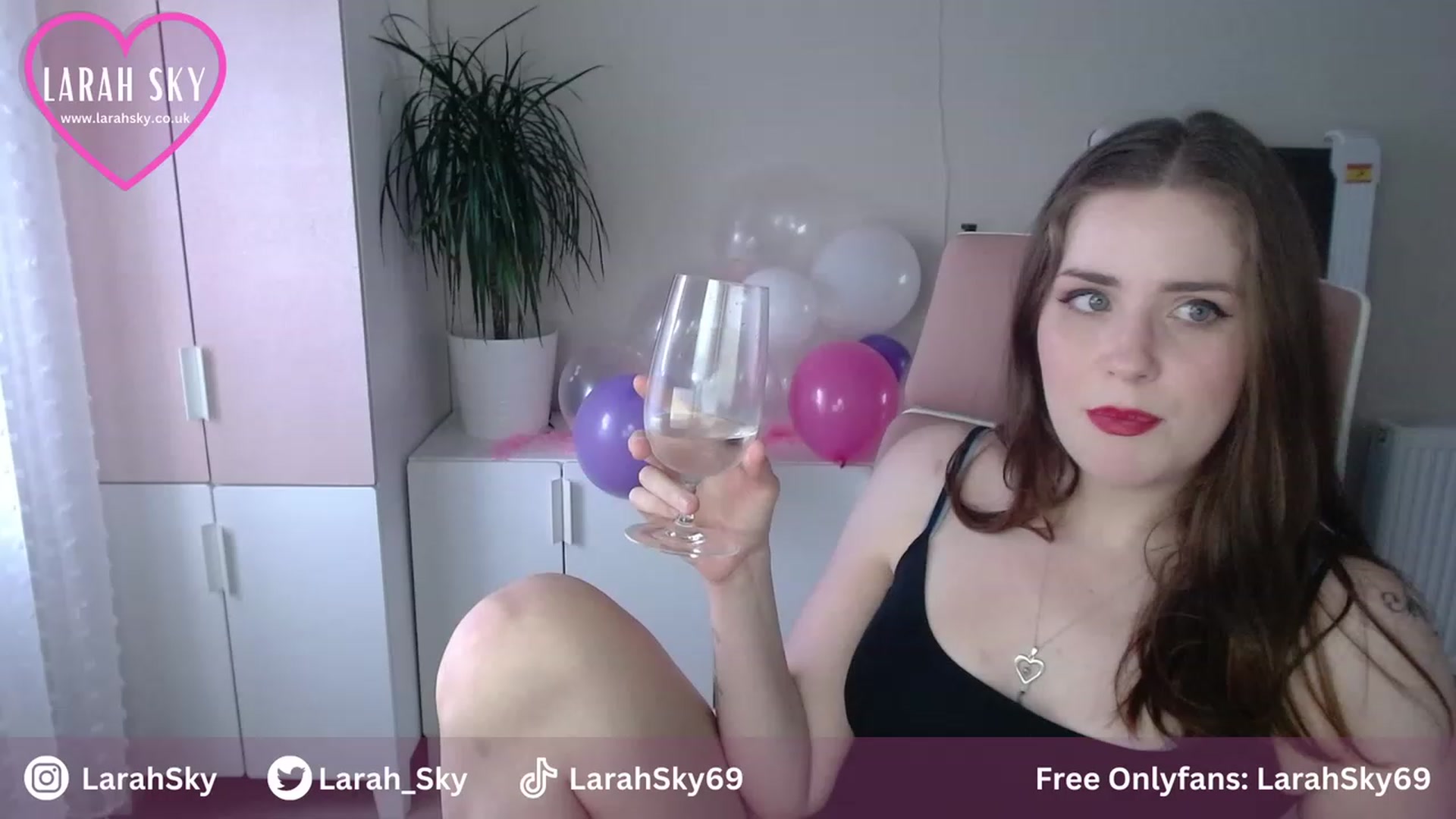Larah_Sky video thumbnail