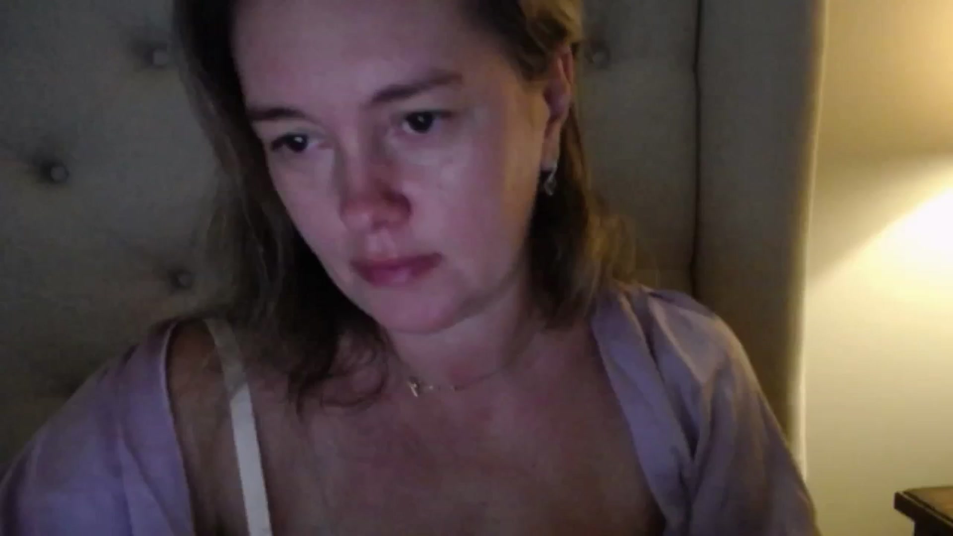 J0llye video thumbnail
