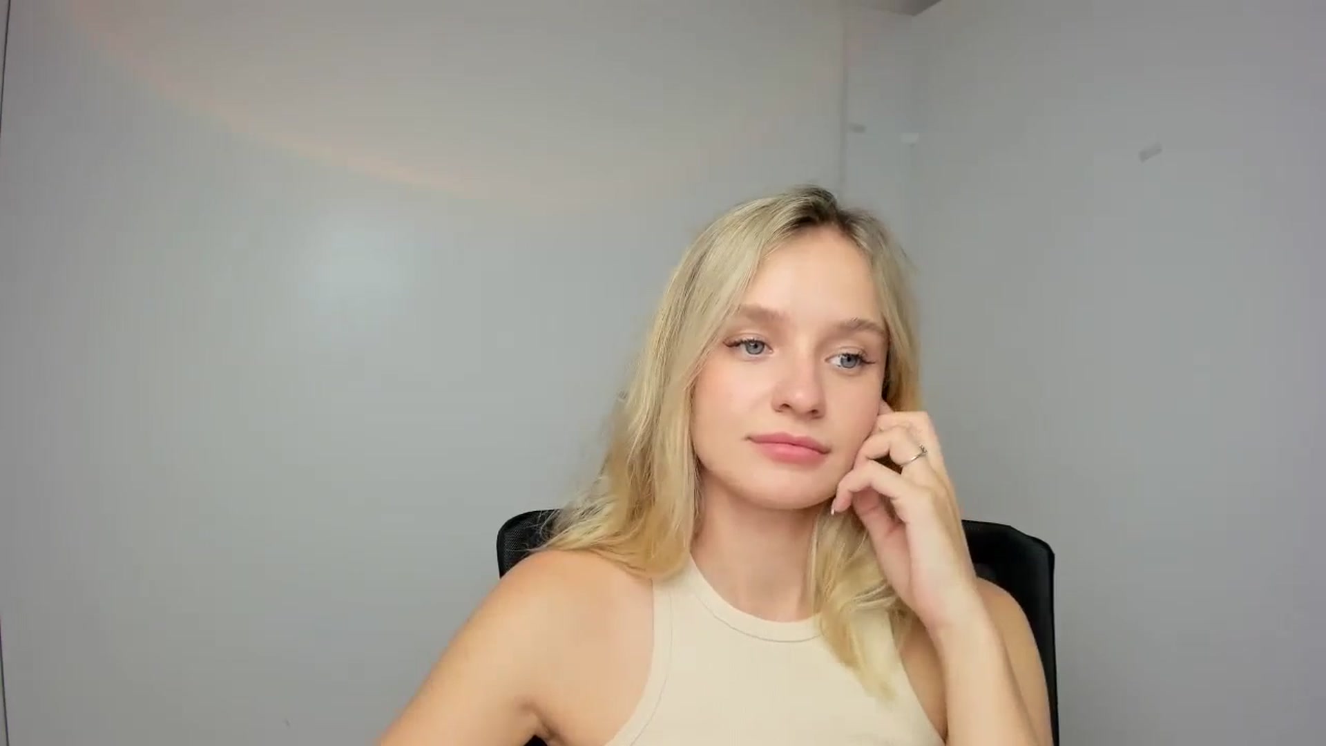 Bella_amorere video thumbnail