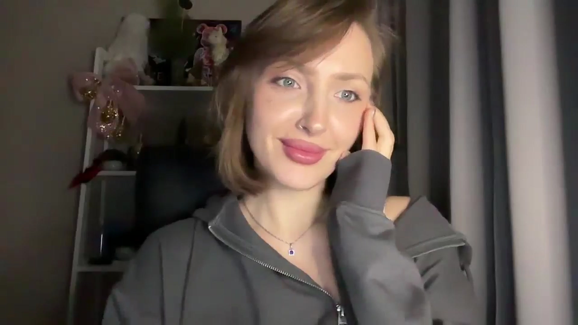 Di_Pearl video thumbnail