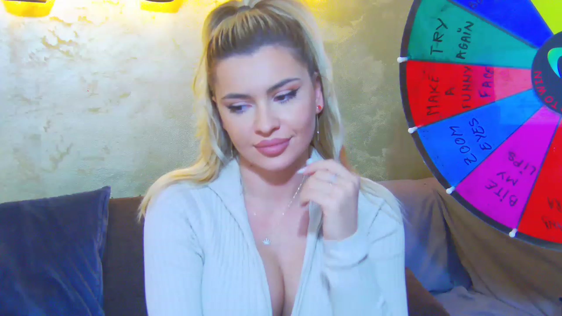 EmilyLax video thumbnail