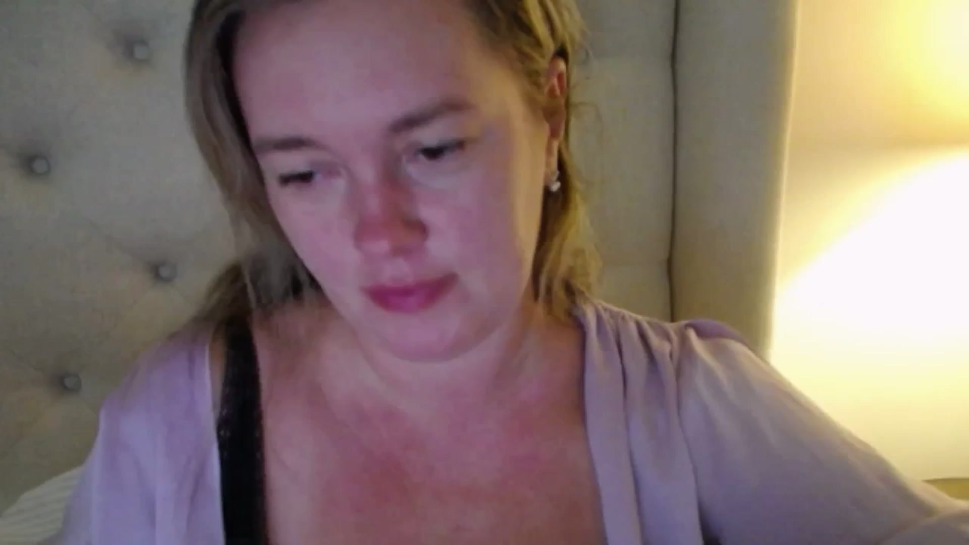 J0llye video thumbnail