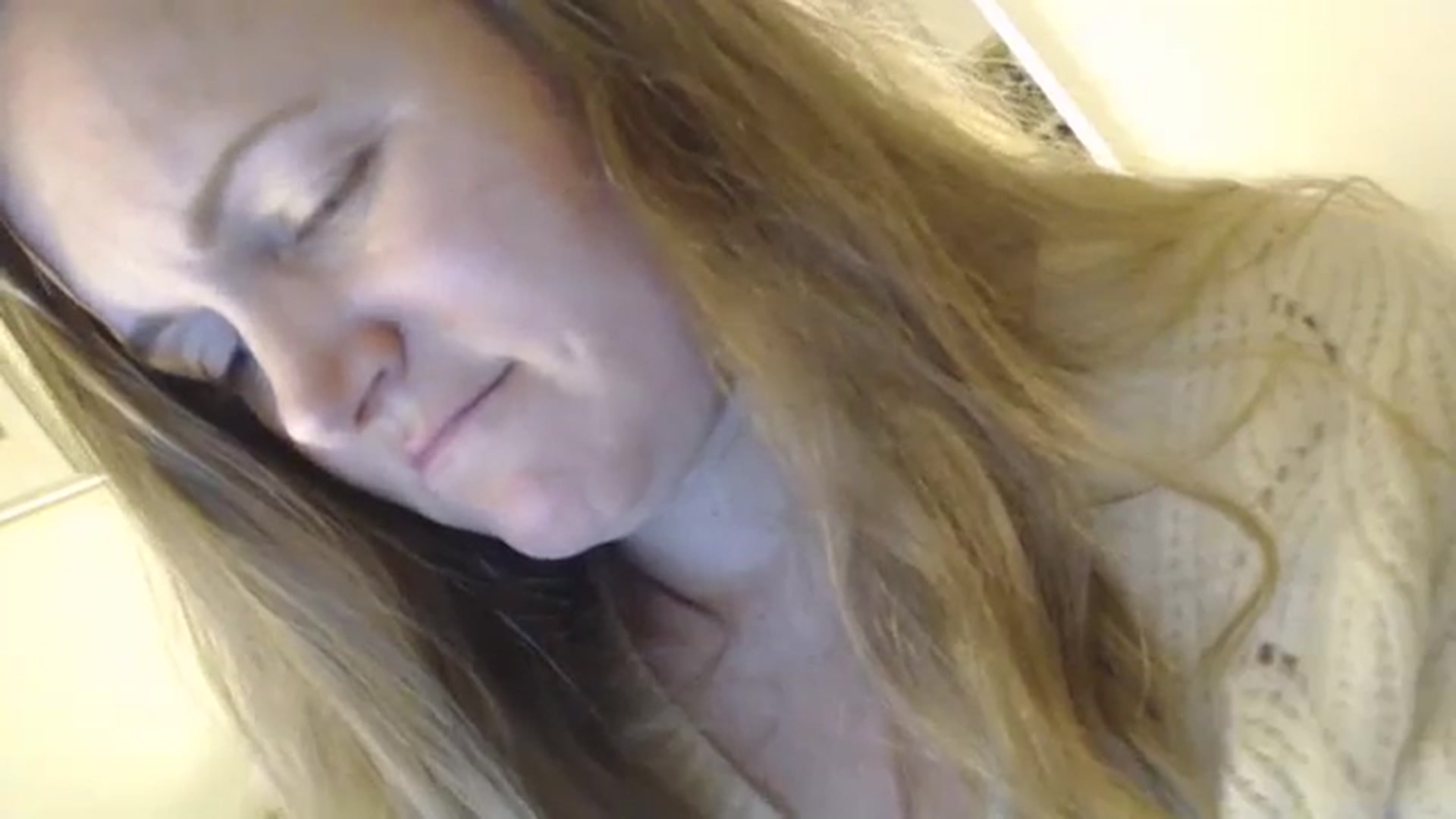 JustLily video thumbnail