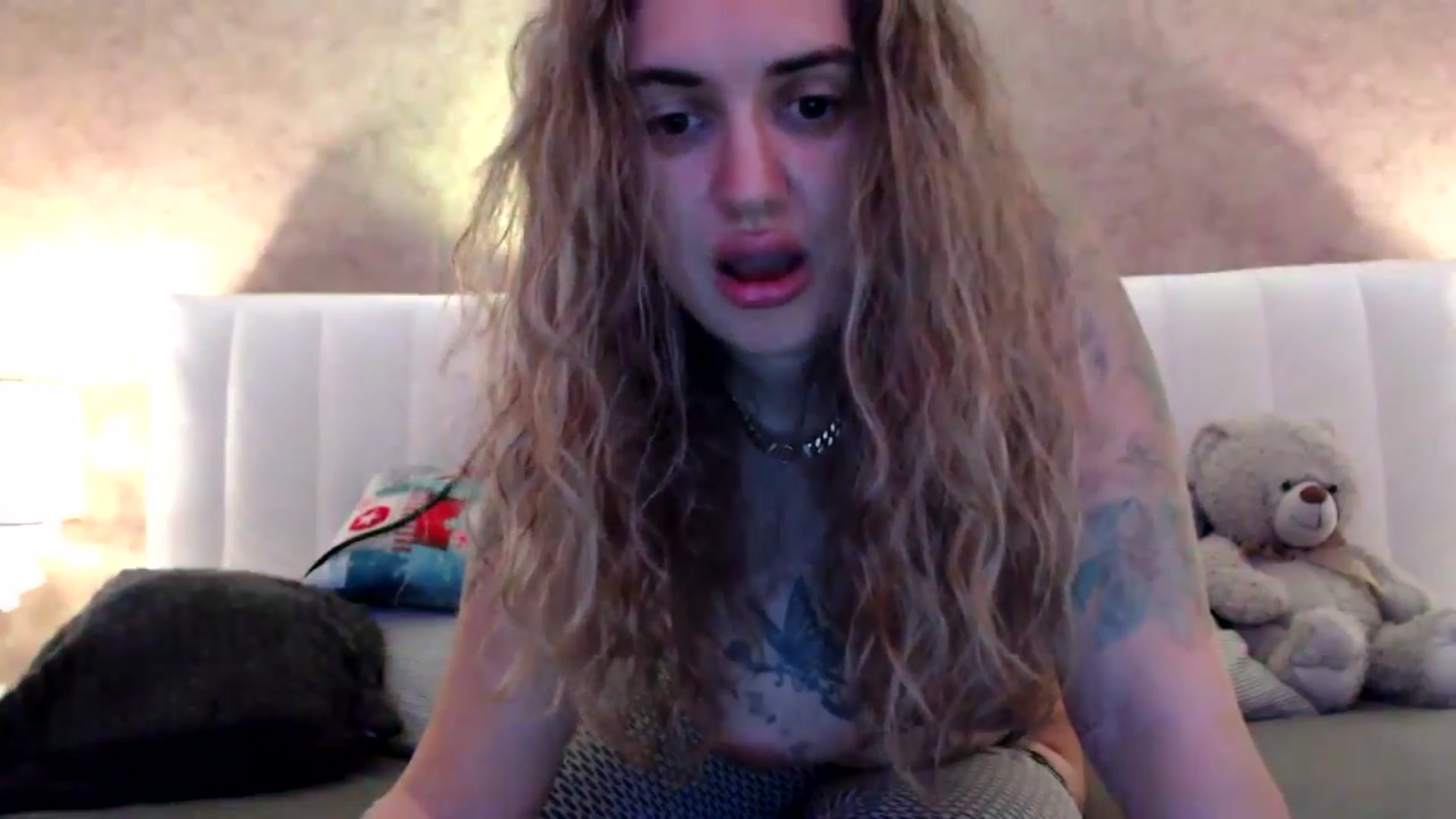 MissDivinna video thumbnail