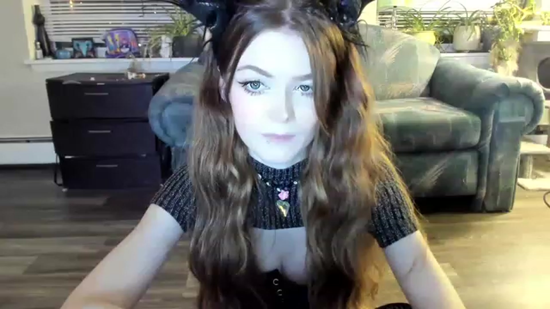Weird_Queen video thumbnail