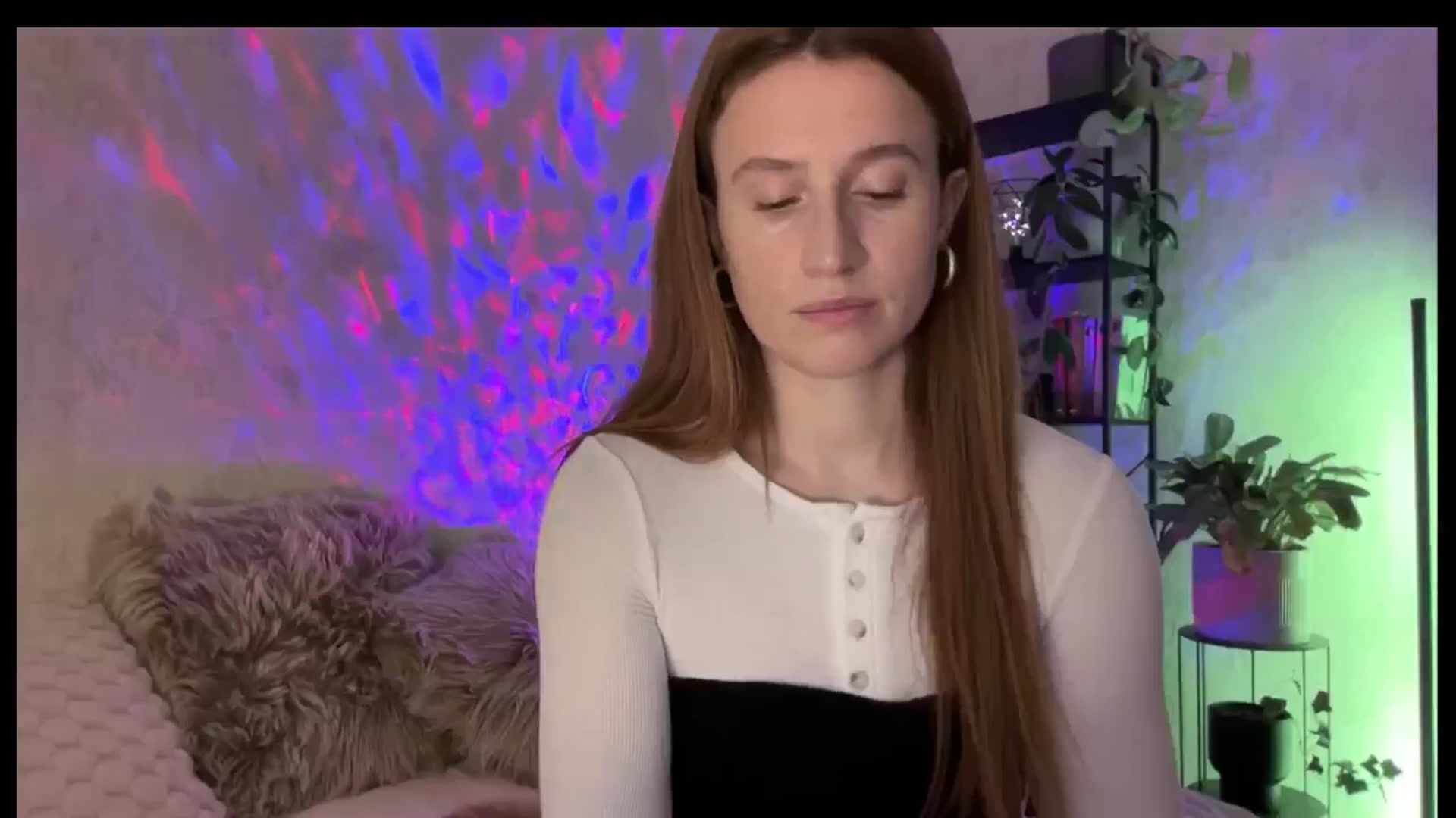 LovelyBvnny video thumbnail