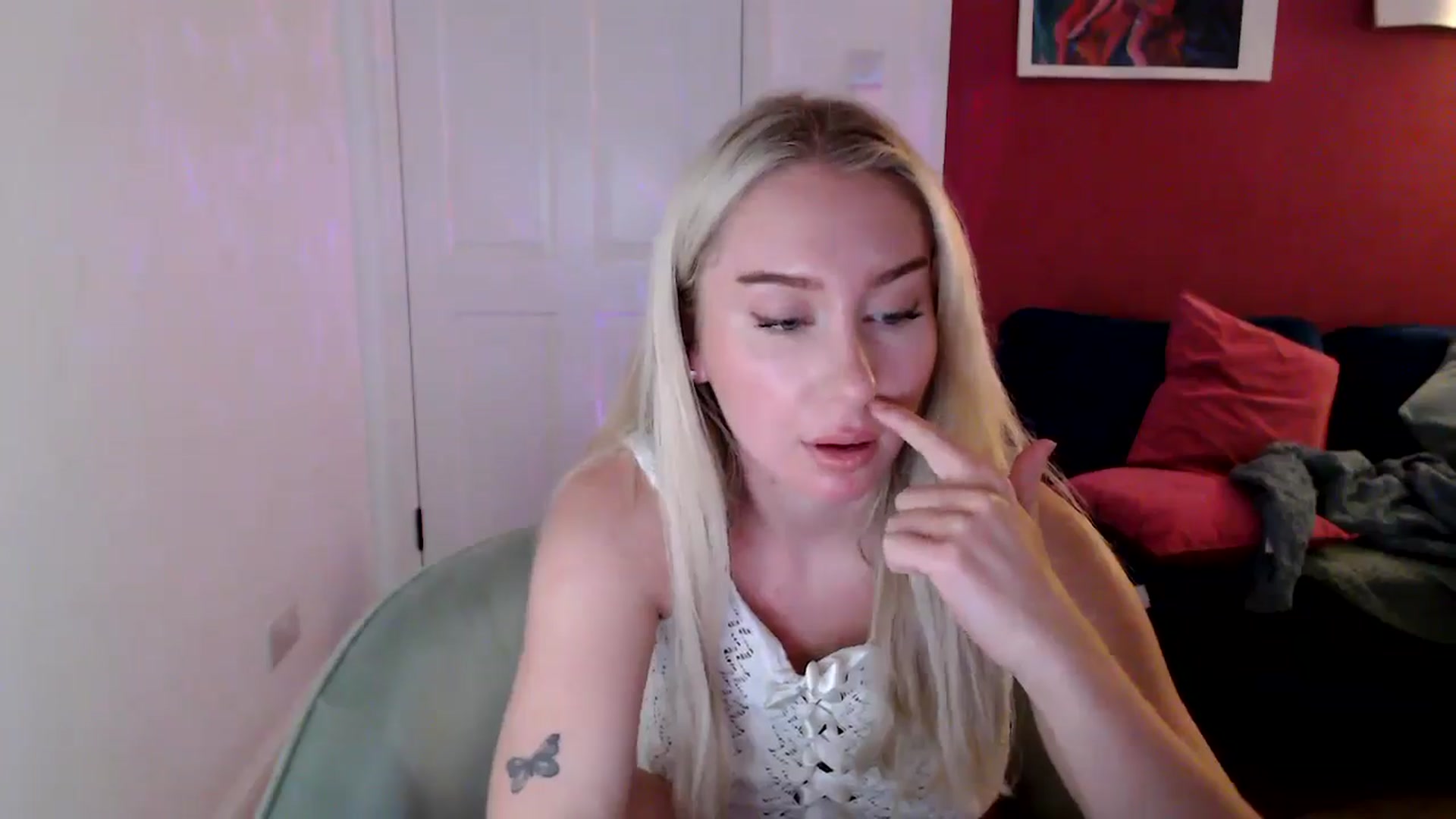 PetiteAvax video thumbnail