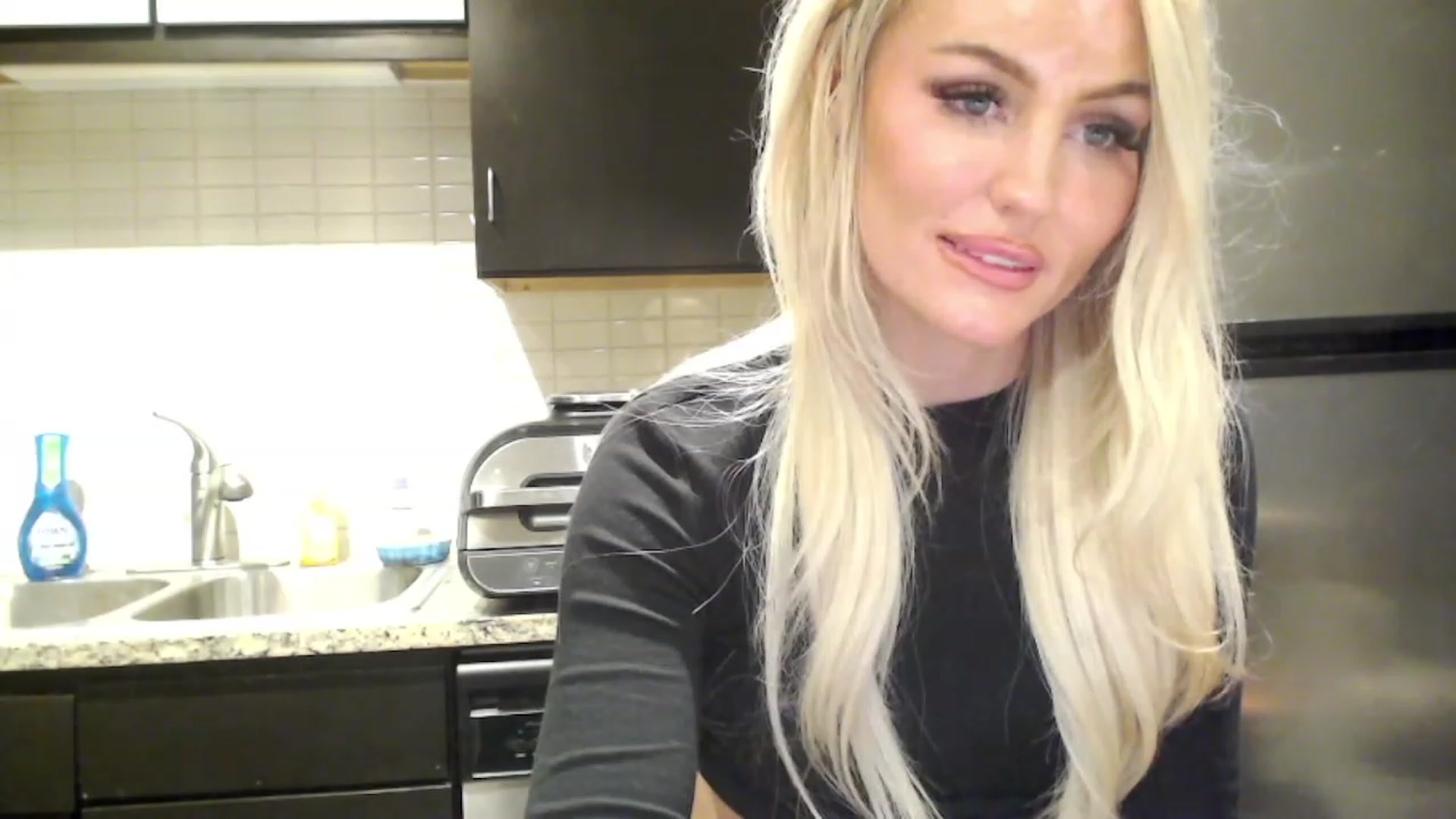 Officialelsa video thumbnail