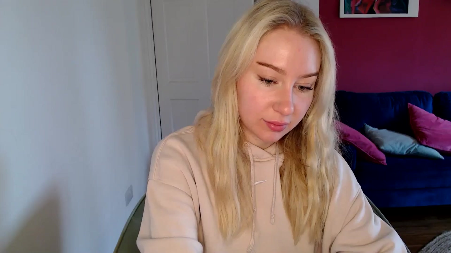 PetiteAvax video thumbnail