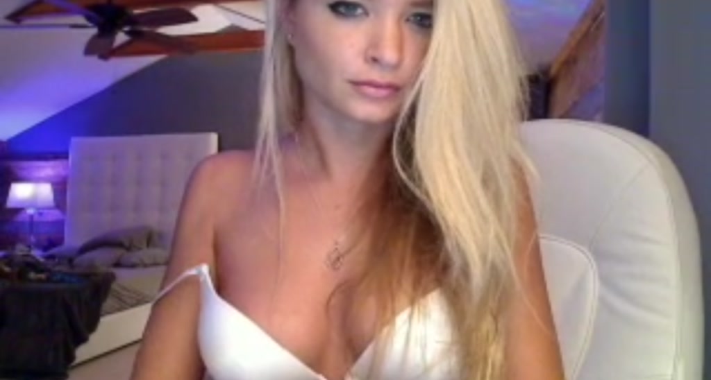 KissKara video thumbnail
