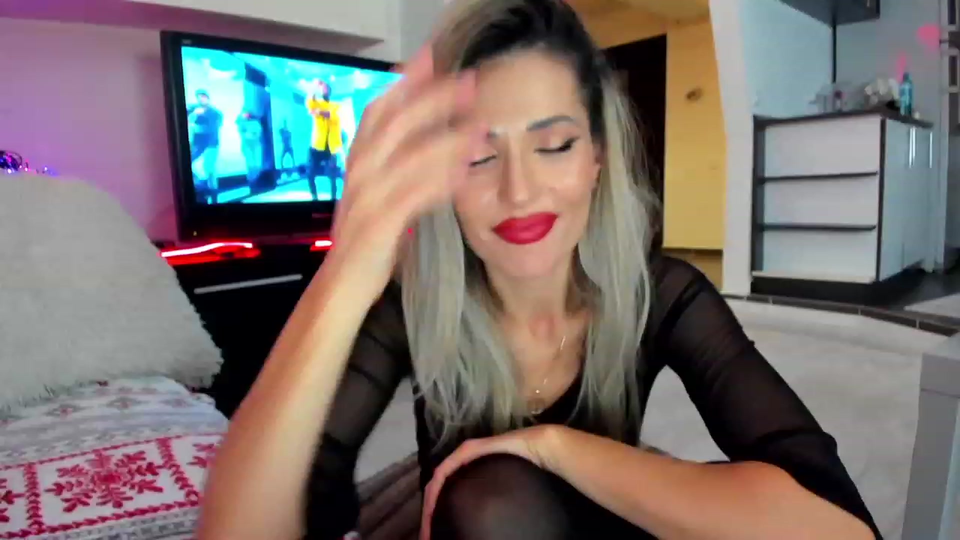 Horny4Santa video thumbnail