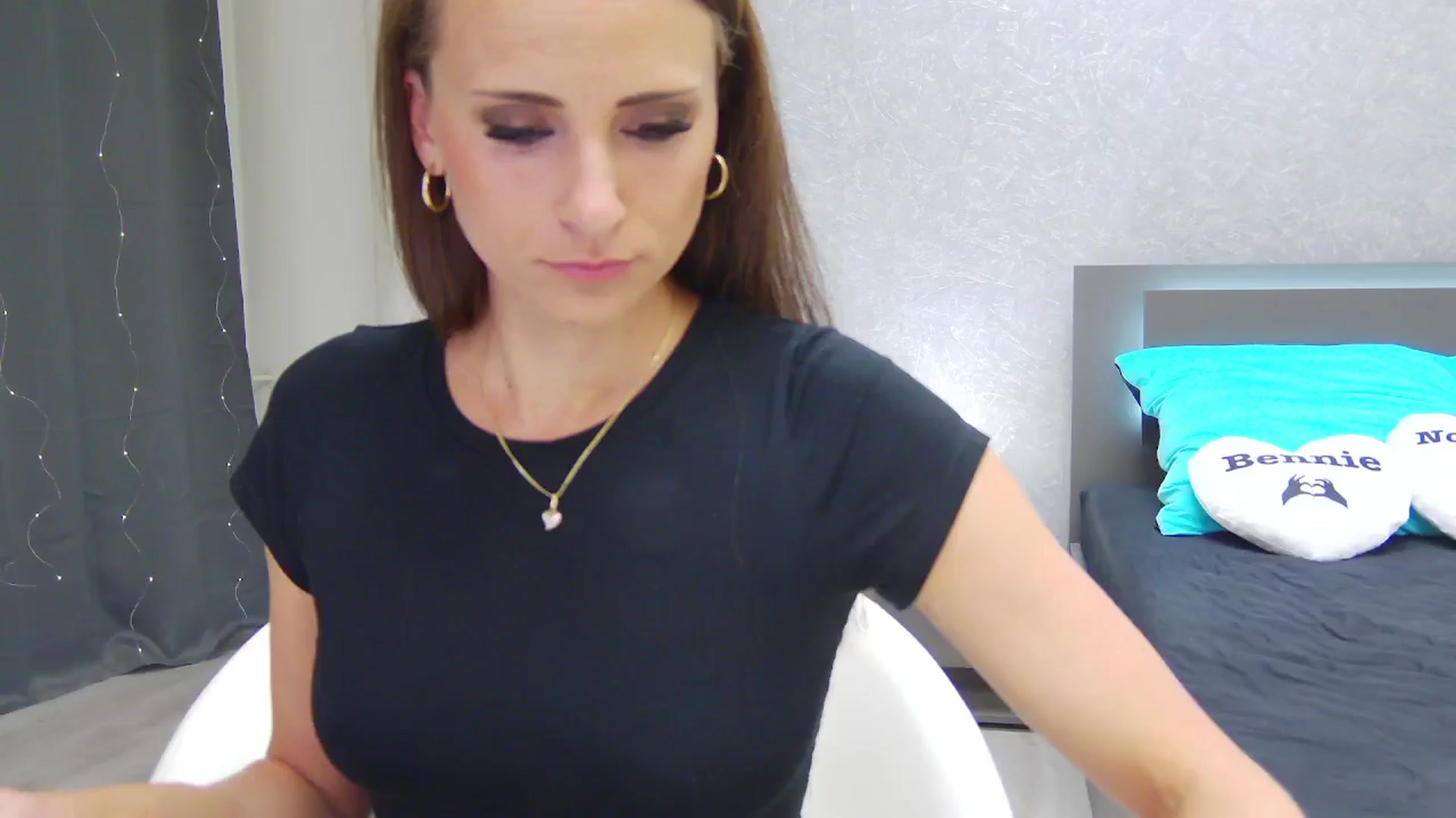 CuteSisi video thumbnail