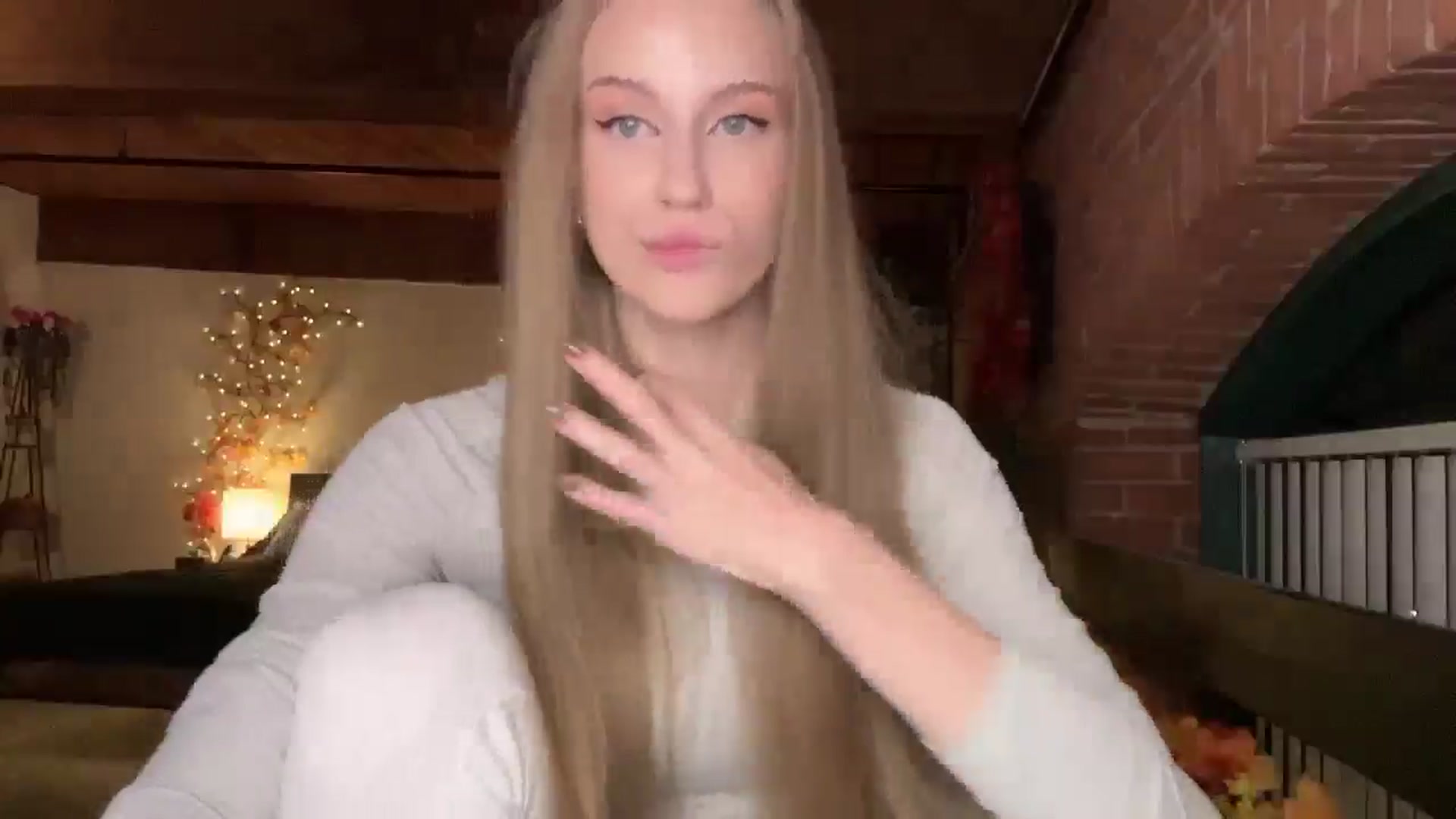 Luna_Moore1 video thumbnail